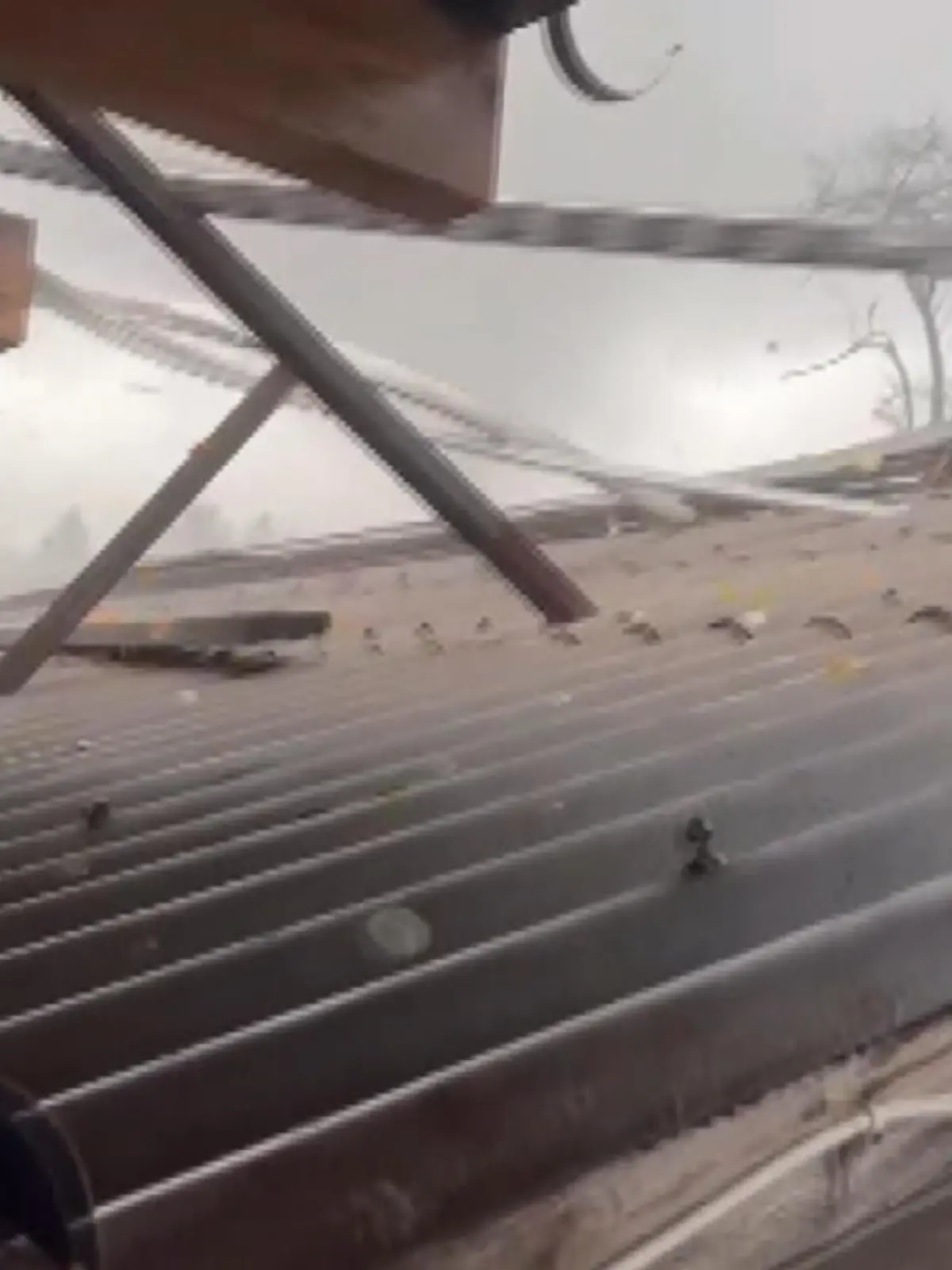 Ein Tornado hat in mehreren Ortschaften im Saarland für Zerstörung gesorgt.
