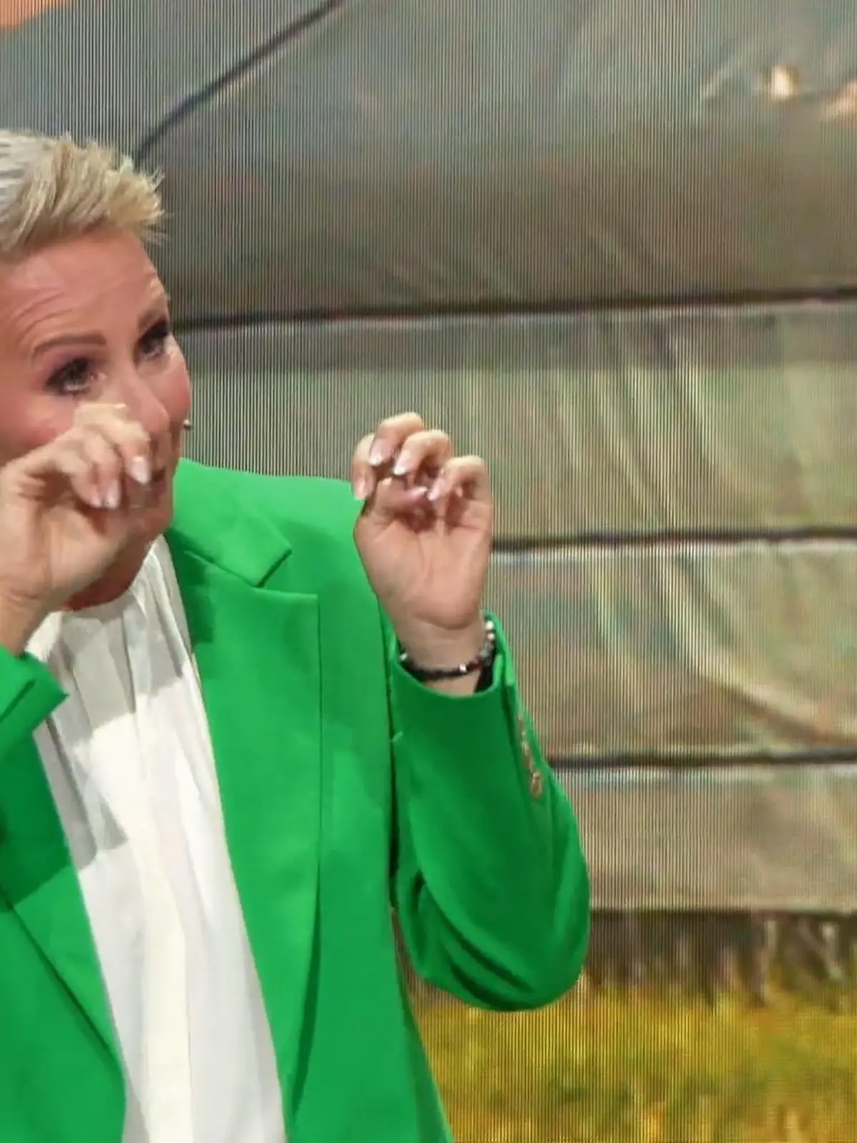 Sonja Zietlow kommen während der GEO-Show die Tränen.