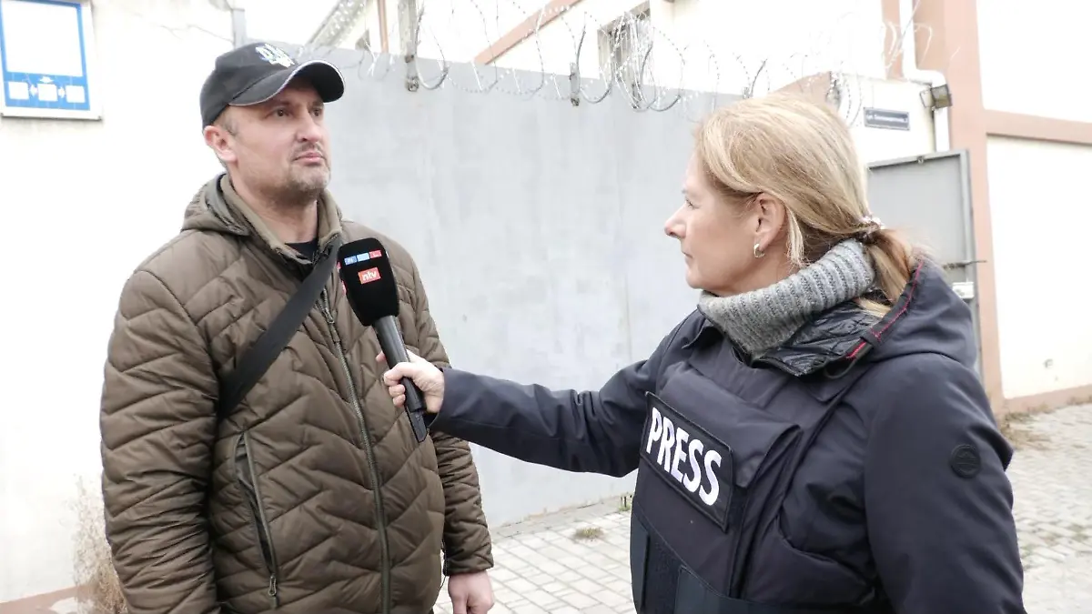 Opfer russischer Folter: Maxim spricht mit RTL-Reporterin Nadja Kriewald