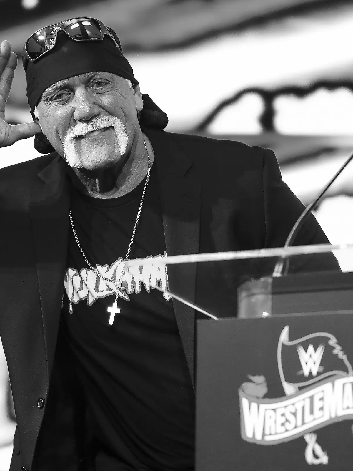 ARCHIV - 07.03.2019, USA, Tampa: Ex-Wrestler Hulk Hogan betritt die Bühne im Raymond James Stadium in Tampa. Hulk Hogan hat zum dritten Mal geheiratet. (zu dpa "Hulk Hogan hat erneut geheiratet") Foto: Monica Herndon/TNS via ZUMA Press Wire/dpa +++ dpa-Bildfunk +++