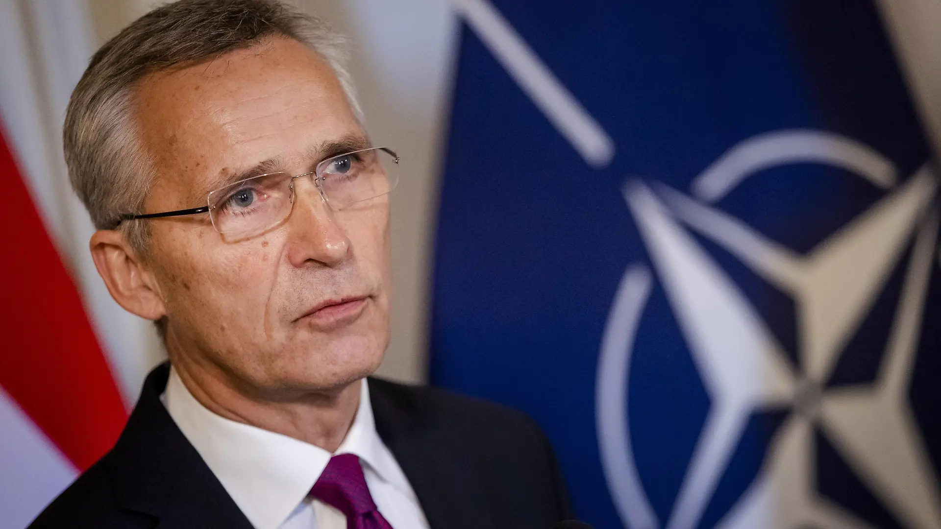  2022-11-14 12:24:55 THE HAGUE - NATO Secretary General Jens Stoltenberg addresses the press after a meeting at the Johan de Witthuis. Stoltenberg, Minister Wopke Hoekstra Foreign Affairs and Minister Kajsa Ollongren Defence spoke about the war in Ukraine and the support provided by the Netherlands. ANP SEM VAN DER WAL netherlands out - belgium out *** 2022 11 14 12 24 55 THE HAGUE NATO Secretary General Jens Stoltenberg addresses the press after a meeting at the Johan de Witthuis Stoltenberg, Minister Wopke Hoekstra Foreign Affairs and Minister Kajsa Ollongren Defence spoke about the war in Ukraine and the support provided by the Netherlands ANP SEM VAN DER WAL netherlands out belgium out PUBLICATIONxINxGERxSUIxAUTxONLY Copyright: xx x457812872x originalFilename: 457812872.jpg