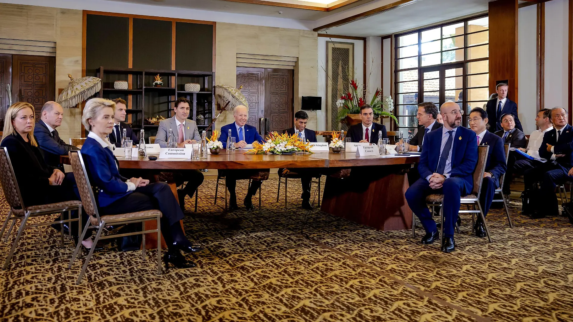 2022-11-16 01:55:57 DENPASAR - Joe Biden President of the United m, Prime Minister Mark Rutte 3r and other world leaders at an emergency meeting of NATO on the missile strike in Poland during the second day of the G20 summit. Joe Biden president of the United States During the summit, the largest economies discuss issues such as financial stability, economic growth and food security. The Prime Minister and Minister Sigrid Kaag Finance are present on behalf of the Dutch government. ANP ROBIN VAN LONKHUIJSEN netherlands out - belgium out *** 2022 11 16 01 55 57 DENPASAR Joe Biden President of the United m , Prime Minister Mark Rutte 3r and other world leaders at an emergency meeting of NATO on the missile strike in Poland during the sec PUBLICATIONxINxGERxSUIxAUTxONLY Copyright: xx x457898468x originalFilename: 457898468.jpg