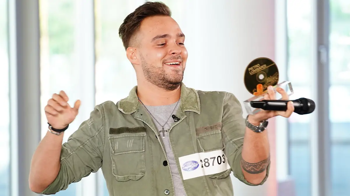 Kevin Jenewein räumt "Goldene CD" ab.