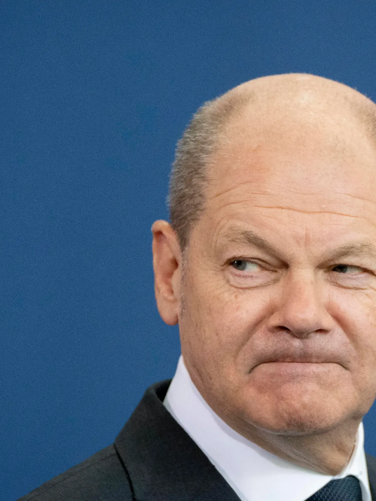 Übergabe des Jahresgutachten 2022 / 2023 zur Begutachtung der gesamtwirtschaftlichen Entwicklung durch den Sachverständigenrat - Olaf Scholz, Bundeskanzler bei der Übergabe des GutachtensÜbergabe des Jahresgutachten 2022 / 2023 zur Begutachtung der gesamtwirtschaftlichen Entwicklung durch den Sachverständigenrat - Olaf Scholz, Bundeskanzler bei der Übergabe des Gutachtens, Berlin Berlin Deutschland Kanzleramt *** Handover of the 2022 2023 Annual Report on the Assessment of Macroeconomic Development by the German Council of Economic Experts Olaf Scholz, Federal Chancellor at the handover of the 2022 2023 Annual Report on the Assessment of Macroeconomic Development by the German Council of Economic Experts Olaf Scholz, Federal Chancell