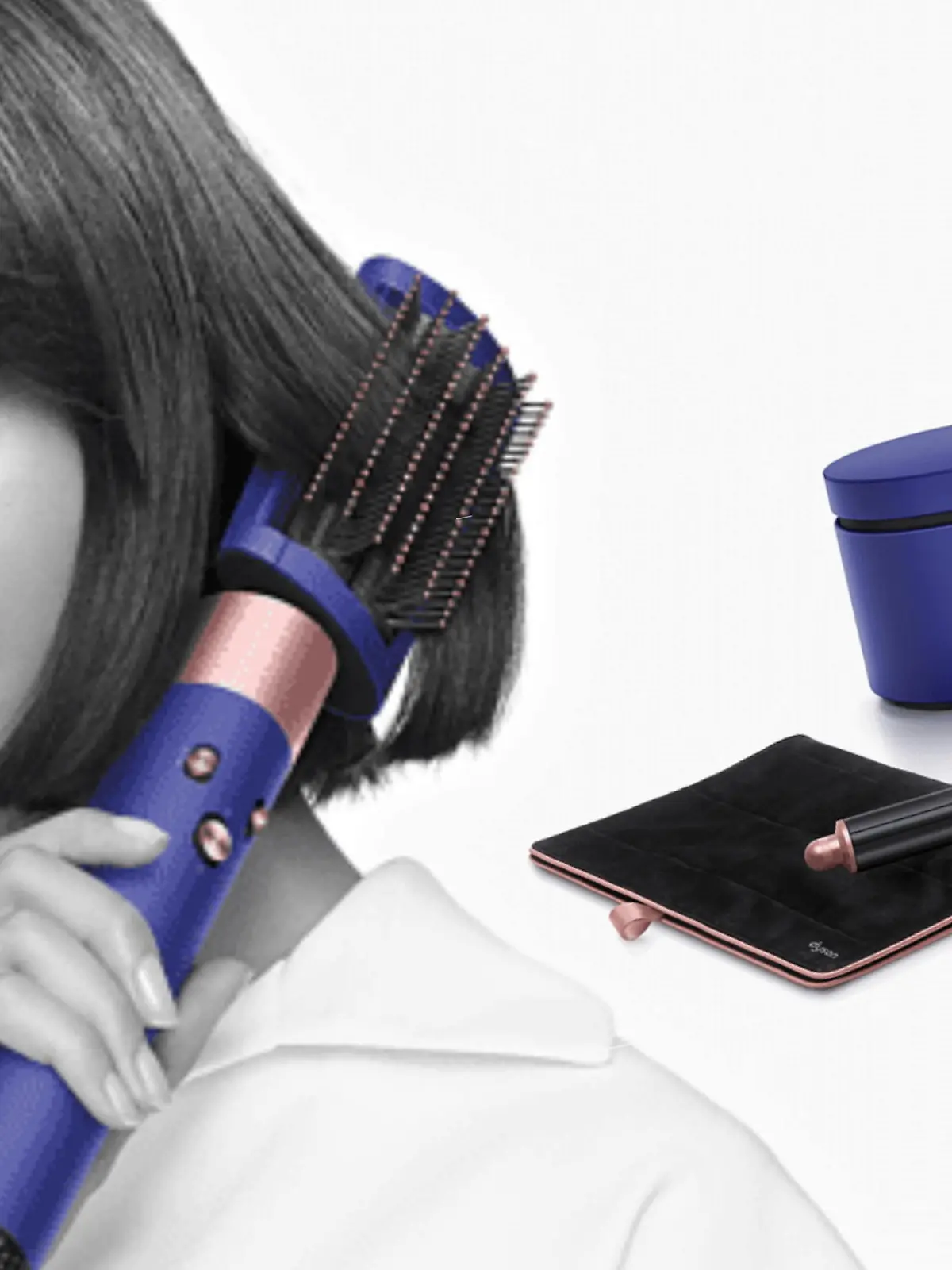Frau mit Dyson Airwrap