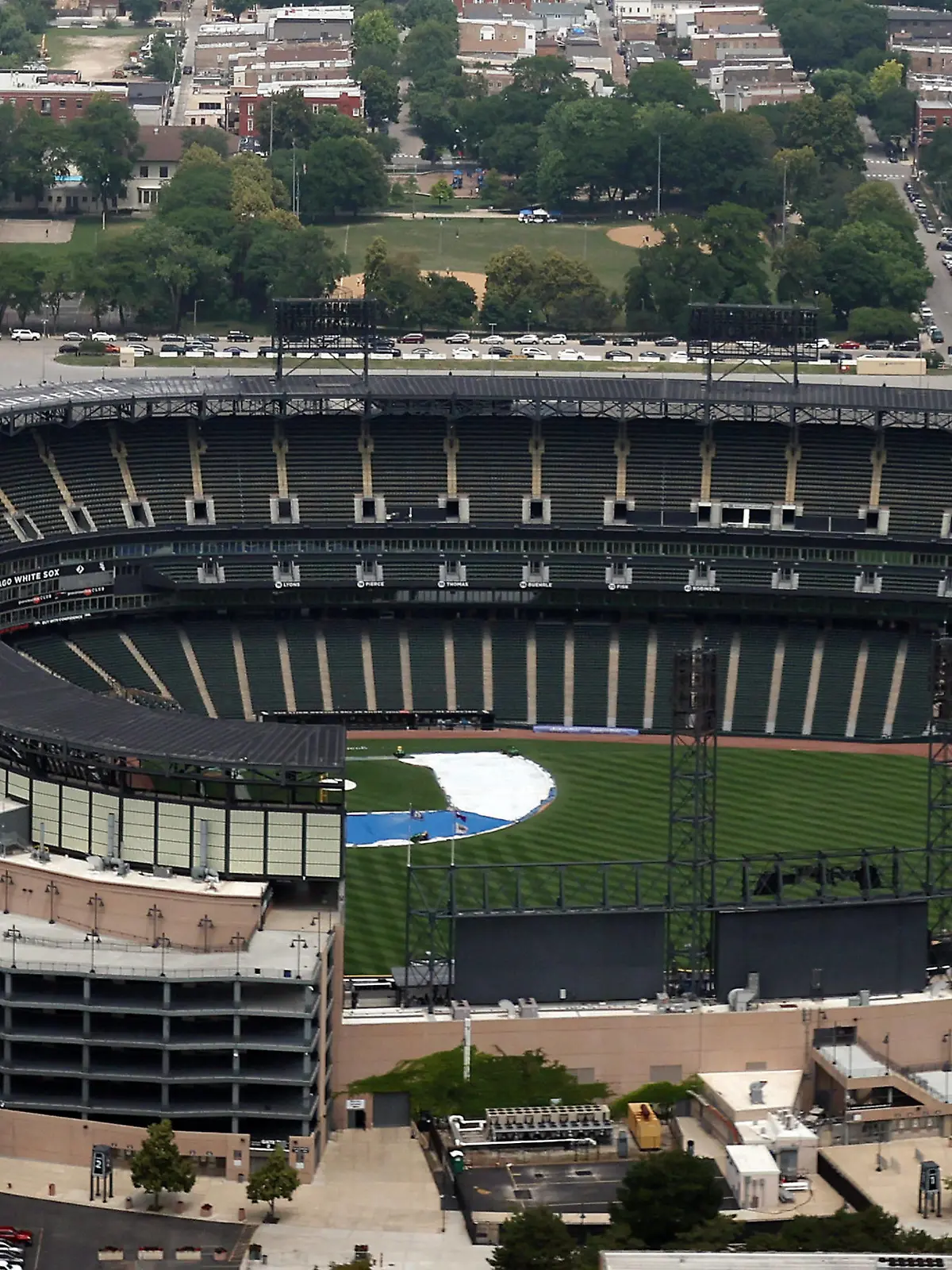 CHICAGO, IL - SEPTEMBER 22: Aerial view of the Chicago Bears Soldier Field where officials announced someone had stoles $100,000 worth of equipment from the stadium s garage after tearing down a security fence earlier in the week in Chicago, Illinois. September 22, 2023. PUBLICATIONxNOTxINxUSA Copyright: xmpi34x