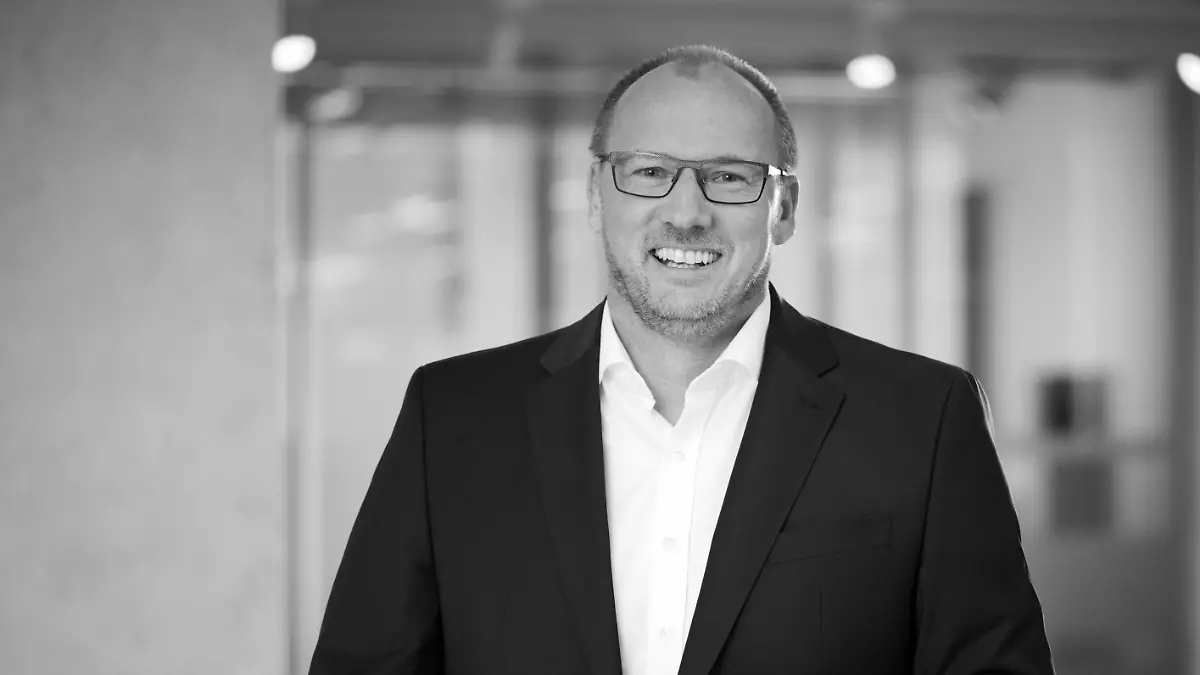 Jochen Götz, Mitglied des Vorstandes der Daimler Truck Holding AG, verantwortlich für Finanzen und Controlling.
Jochen Götz, Member of the Board of Management of Daimler Truck Holding AG, responsible for Finance and Controlling.