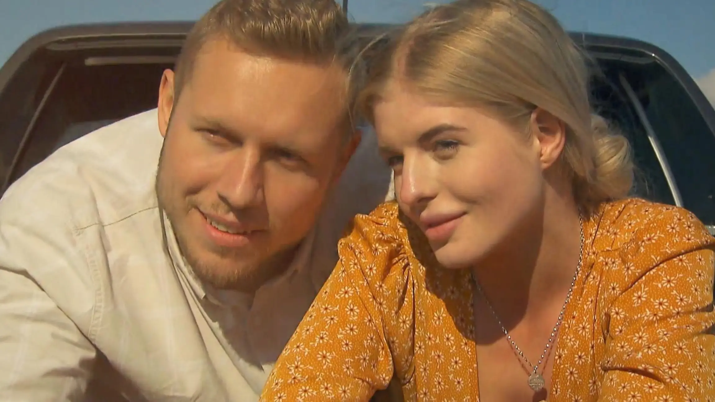 Patrick und Antonia haben keine Lust mehr auf eine Fernbeziehung.