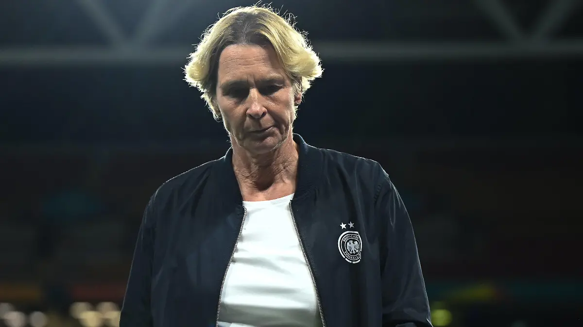 03.08.2023, Australien, Brisbane: Fußball, Frauen: WM, Südkorea - Deutschland, Vorrunde, Gruppe H, 3. Spieltag, Lang Park: Martina Voss-Tecklenburg, Bundestrainerin der deutschen Frauen-Fußballnationalmannschaft. (zu dpa: «Bundestrainerin Voss-Tecklenburg deutet Verbleib beim DFB an») Foto: Sebastian Christoph Gollnow/dpa +++ dpa-Bildfunk +++