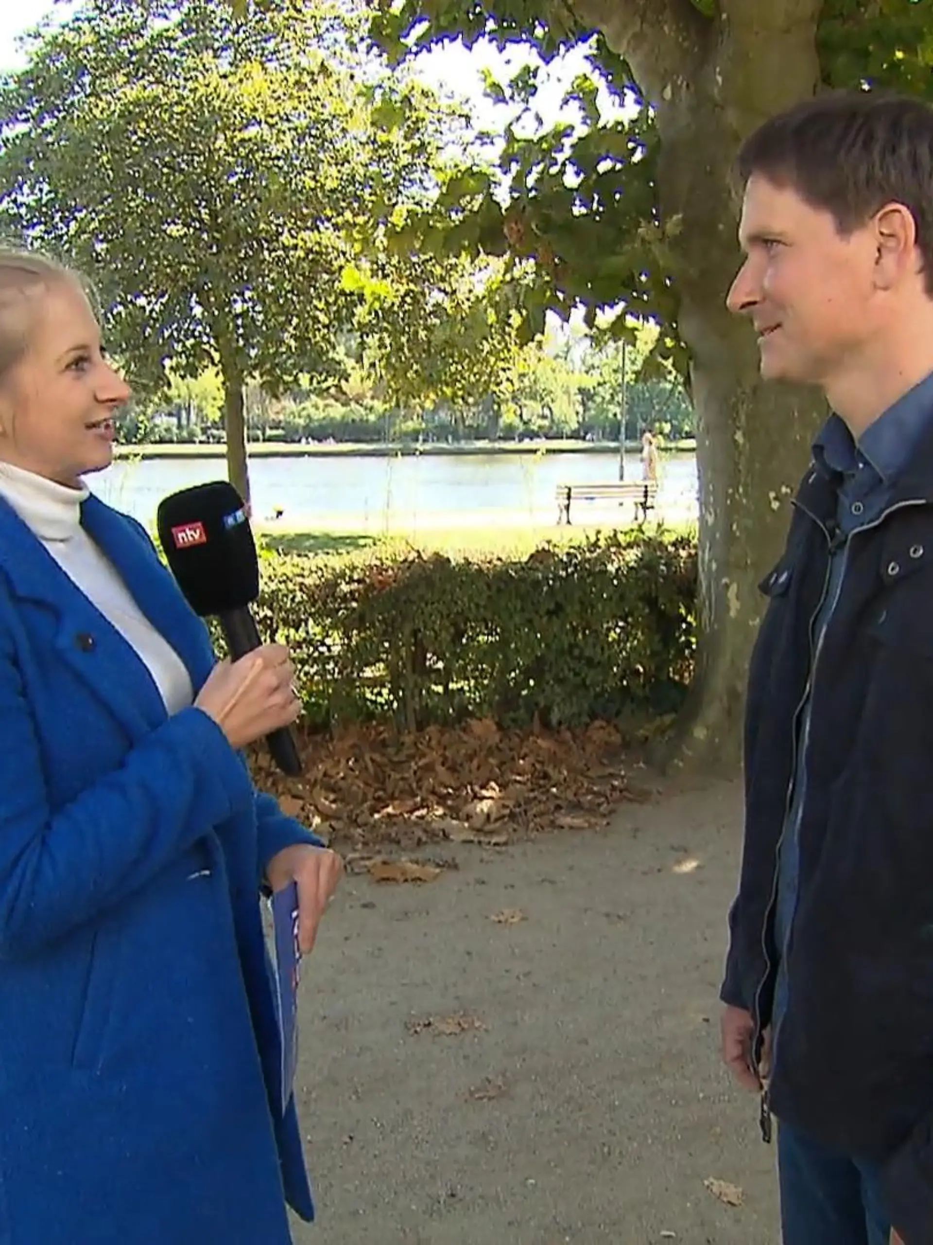 Die Linkspartei wird es schwer haben  bei den hessischen Landtagwahlen! Um erneut in den Landtag einzuziehen, müssen sie die 5% Hürde meistern - in aktuellen Umfragen  steht die Partei um die Franktionsvorsitzenden Elisabeth Kulla und Jan Schalauske nur bei 3 Prozent!  Wie sie die Wähler überzeugen wollen weiß Politikreporterin Victoria Enzenauer, sie hat Jan Schalauske zum Interview in Wiesbaden getroffen.