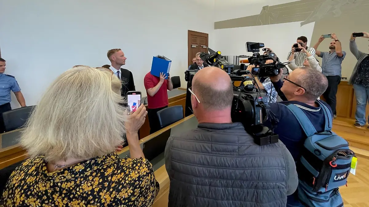 Jan Heiko P. stand seit Juni wegen Mordes von Ayleen A. vor dem Gießener Schwurgericht - und im Fokus der Medien.