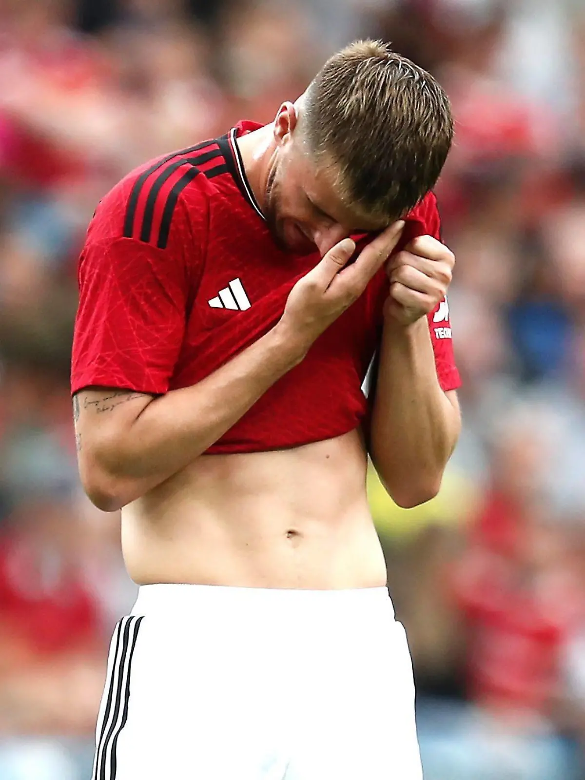 Mandatory Credit: Photo by Fredrik Solstad/Shutterstock 14003858aa Mason Mount of Manchester United, ManU shows a look of dejection Manchester United v Leeds United, Pre Seaon Friendly, Football, Ullevaal Stadium, Oslo, Norway - 12 Jul 2023 EDITORIAL USE ONLY No use with unauthorised audio, video, data, fixture lists, club/league logos or live services. Online in-match use limited to 120 images, no video emulation. No use in betting, games or single club/league/player publications. Manchester United v Leeds United, Pre Seaon Friendly, Football, Ullevaal Stadium, Oslo, Norway - 12 Jul 2023 EDITORIAL USE ONLY No use with unauthorised audio, video, data, fixture lists, club/league logos or live services. Online in-match use limited to 120 images, no video emulation. No use in betting, games or single club/league/player publications. PUBLICATIONxINxGERxSUIxAUTxHUNxGRExMLTxCYPxROUxBULxUAExKSAxONLY Copyright: xFredrikxSolstad/Shutterstockx 14003858aa