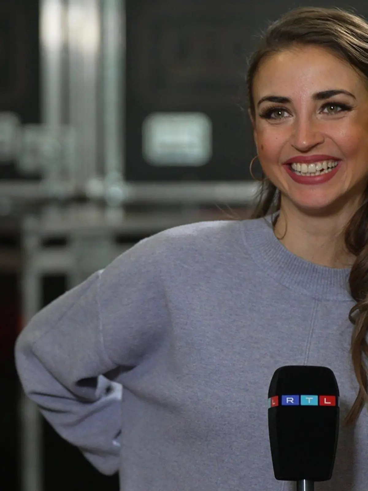 Ekaterina Leonova spricht hinter den Kulissen der "Let's Dance"-Tour in Köln über ihre Beziehung.
