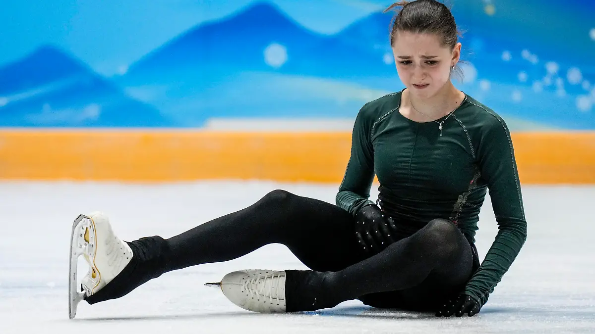 ARCHIV - 14.02.2022, China, Peking: Kamila Walijewa vom Russischen Olympischen Komitee trainiert bei Olympia in Peking. Die Wada wendet sich im Fall der Eiskunstläuferin an den Internationalen Sportgerichtshof. (zu dpa: «Wada ruft im Fall der Eiskunstläuferin Walijewa Sportgerichtshof an») Foto: Bernat Armangue/AP/dpa +++ dpa-Bildfunk +++