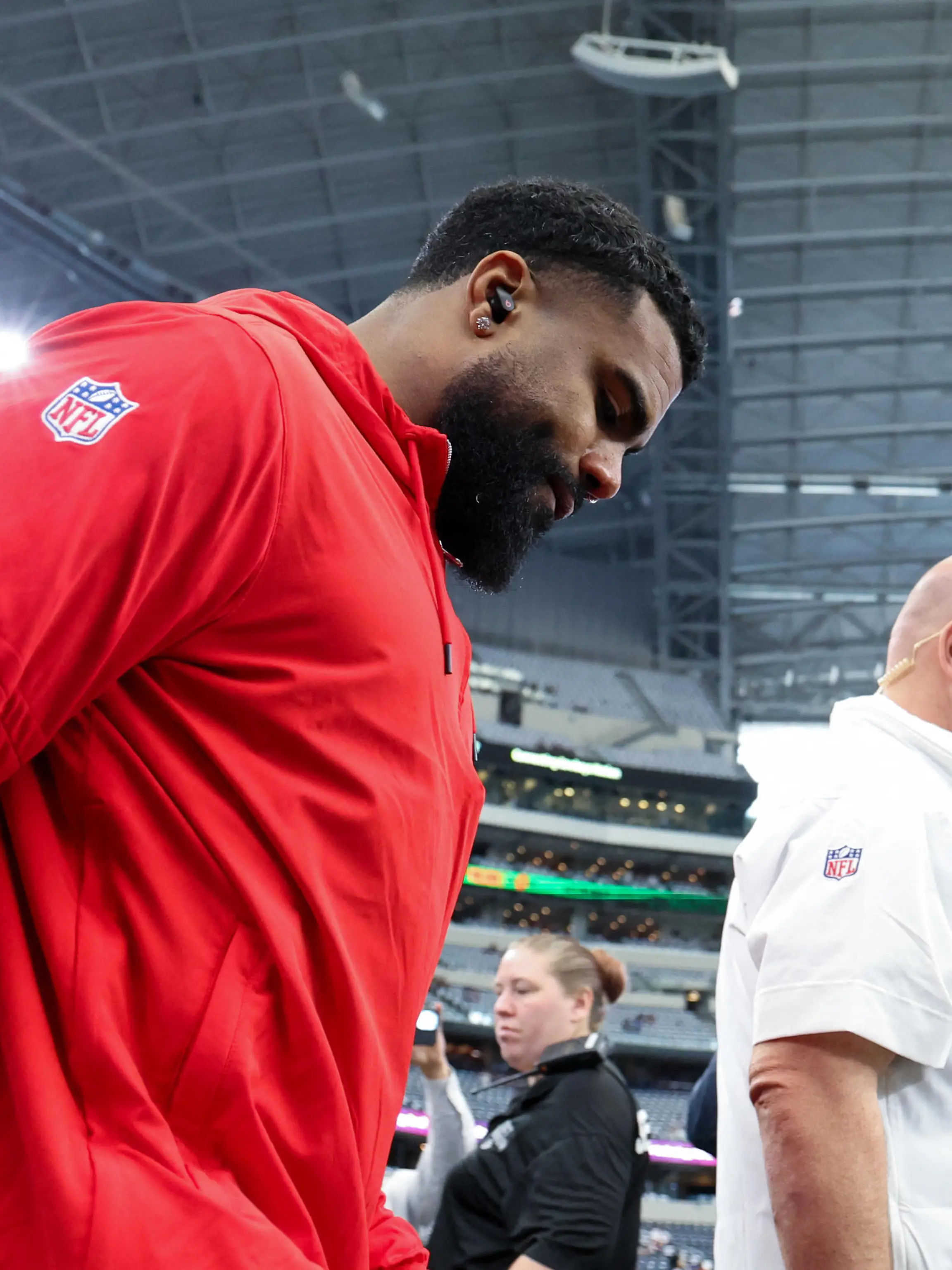 Oct 1, 2023; Arlington, Texas, USA;  New England Patriots running back Ezekiel Elliott (15) walks out to the field before the game against the Dallas Cowboys at AT&T Stadium. Mandatory Credit: Kevin Jairaj-USA TODAY Sports