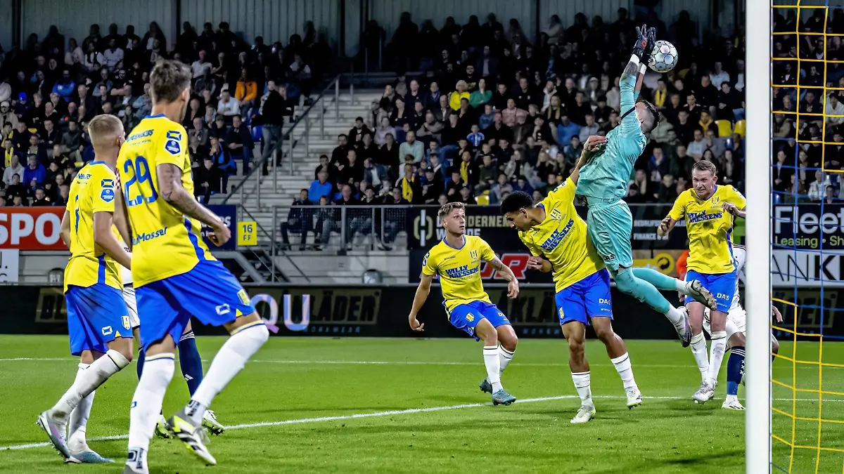 WAALWIJK , Netherlands, 30-09-2023, SPO, Mandemakers Stadium, Dutch eredivisie, season 2023 / 2024, during the match RKC - Ajax, safe RKC goalkeeper Etienne Vaessen RKC - Ajax PUBLICATIONxNOTxINxNED x22570593x Copyright: