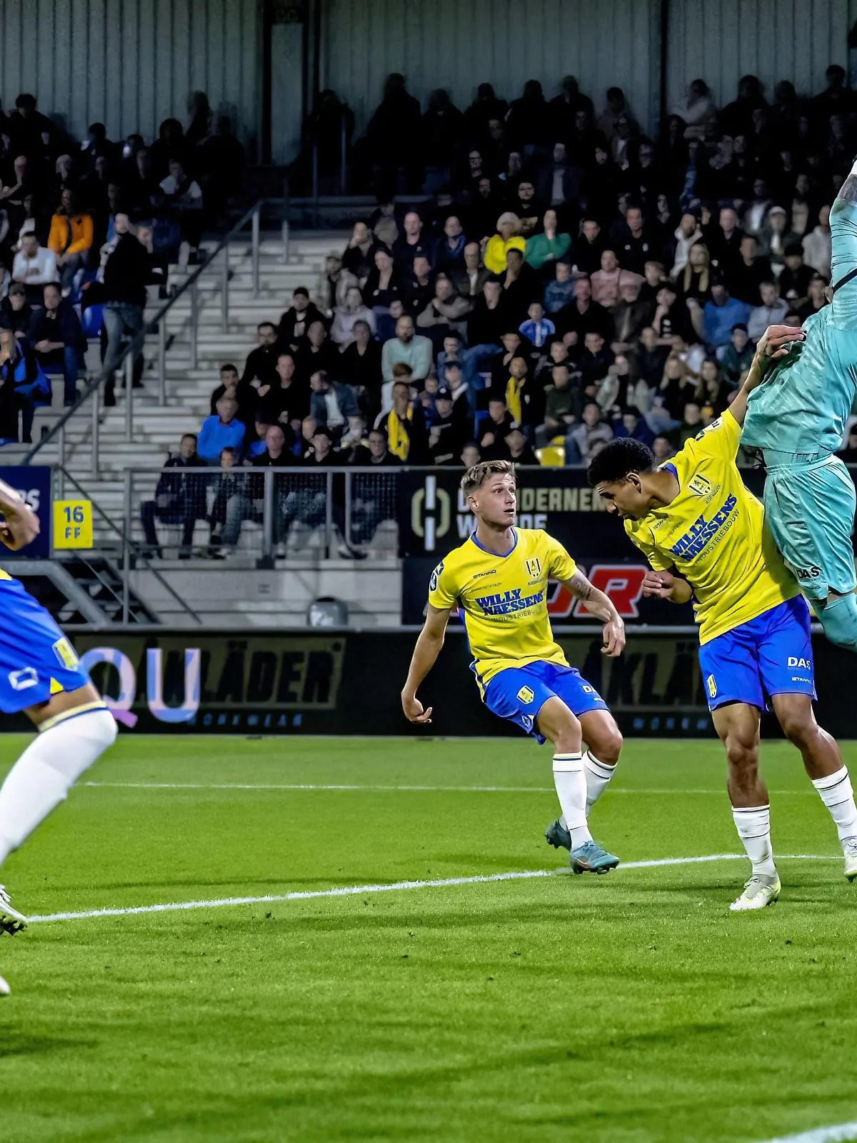 WAALWIJK , Netherlands, 30-09-2023, SPO, Mandemakers Stadium, Dutch eredivisie, season 2023 / 2024, during the match RKC - Ajax, safe RKC goalkeeper Etienne Vaessen RKC - Ajax PUBLICATIONxNOTxINxNED x22570593x Copyright: