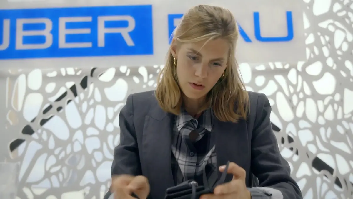 Stella erinnert sich an ihre Vergangenheit Bonus-"Unter uns"-Szene