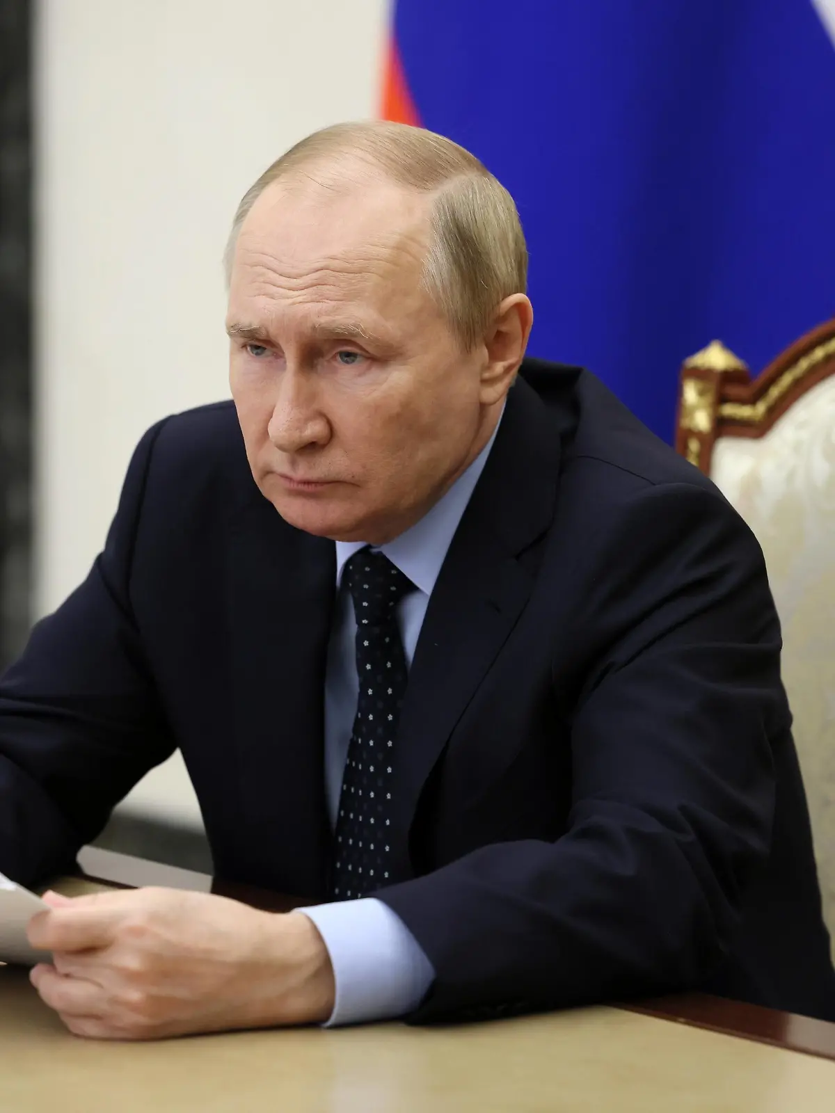  Russia Putin Children Families Support 8313647 08.11.2022 Russian President Vladimir Putin holds a video conference to discuss income support for families with children, in Moscow, Russia. Mikhail Metzel / POOL Moscow Russia PUBLICATIONxINxGERxSUIxAUTxONLY Copyright: xMikhailxMetzelx