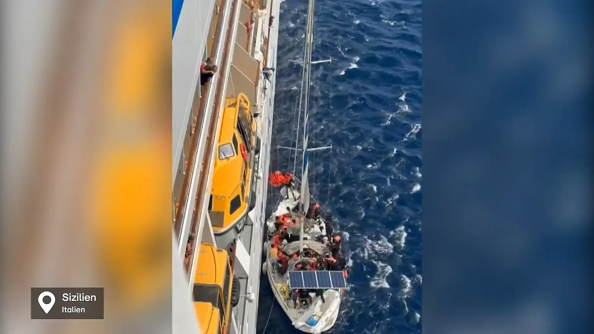Flüchtlinge docken an Aida-Kreuzfahrtschiff an