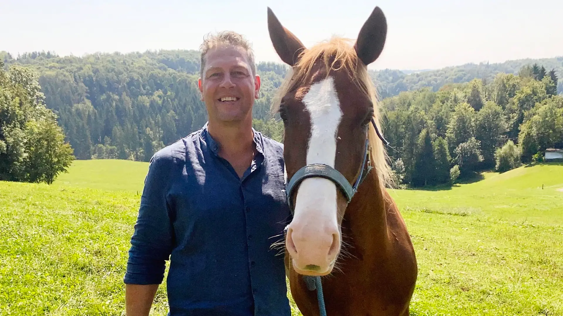 Gerfried (50) aus Österreich

+++ Die Verwendung des sendungsbezogenen Materials ist nur mit dem Hinweis und Verlinkung auf RTL+ gestattet. +++