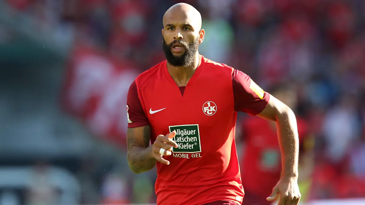 Terrence Boyd 13, FC Kaiserslautern 18.08.2023, Fußball, 2. Bundesliga, FC Kaiserslautern - SV Elversberg, 3. Spieltag, Saison 2023/24, Fritz Walter Stadion, Kaiserslautern, Deutschland, zmdz, ** DFB & DFL regulations prohibit any use of photographs as image sequences and/or quasi-video. ** FC Kaiserslautern - SV Elversberg *** Terrence Boyd 13, FC Kaiserslautern 18 08 2023, Football, 2 Bundesliga, FC Kaiserslautern SV Elversberg, 3 Matchday, Season 2023 24, Fritz Walter Stadion, Kaiserslautern, Germany, zmdz, DFB DFL regulations prohibit any use of photographs as image sequences and or quasi video FC Kaiserslautern SV Elversberg