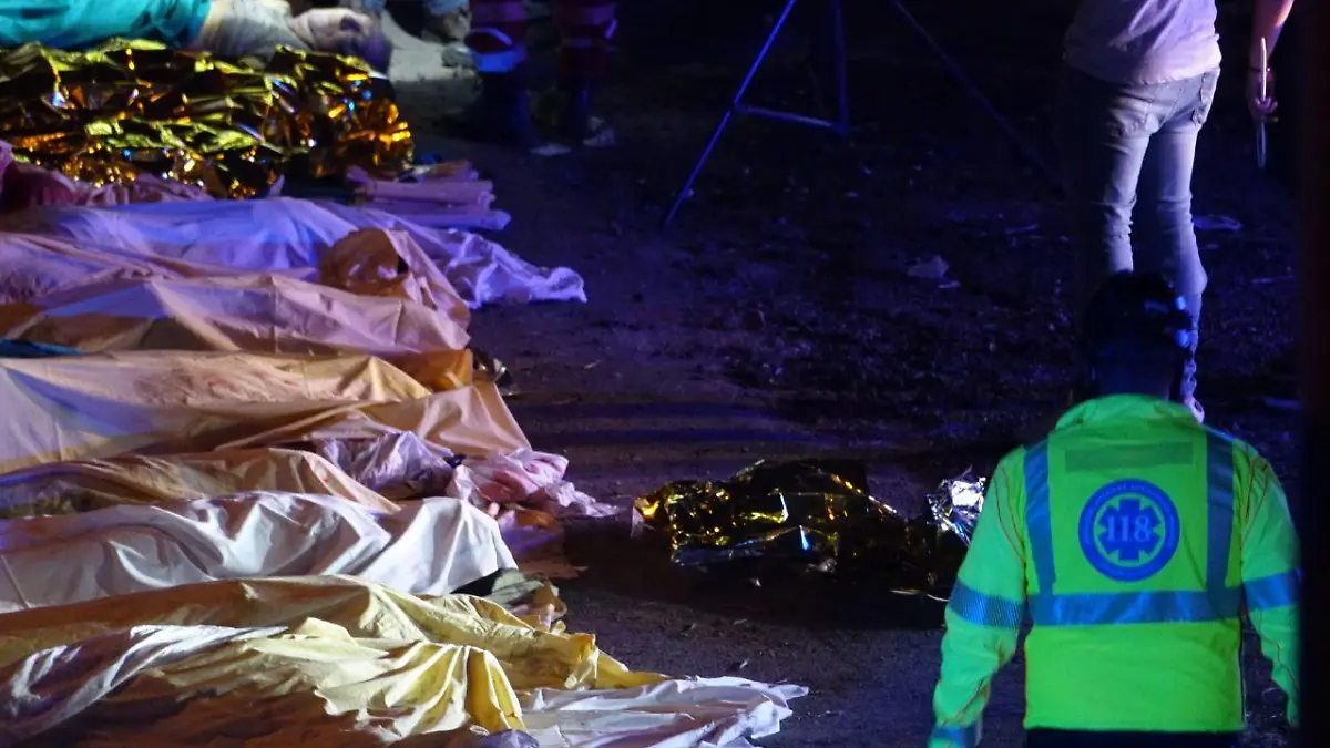 October 3, 2023 Mestre, Italy
news
Hybrid bus falls from overpass and bursts into flames, 21 dead including 2 children. Searches underway / action press