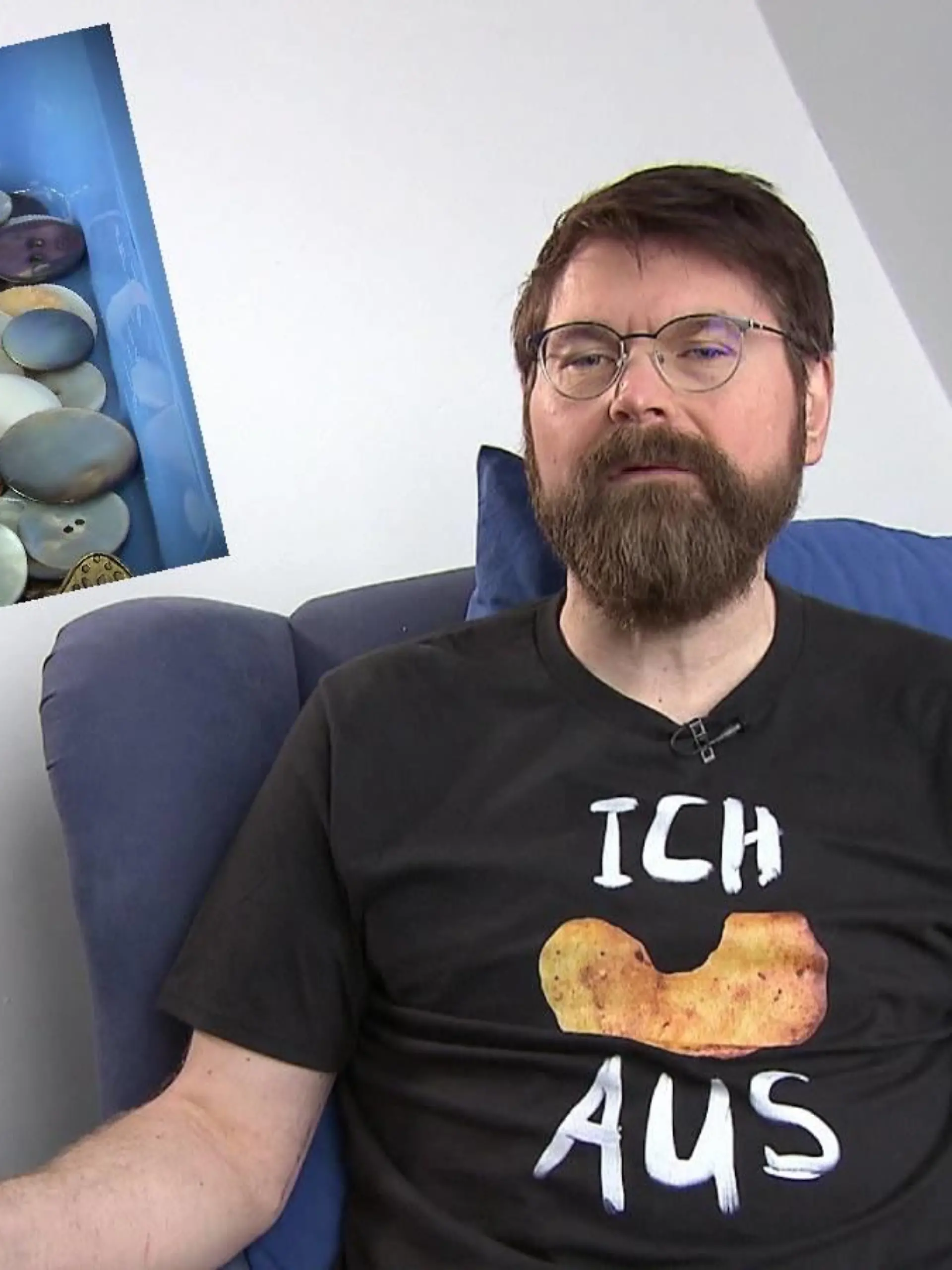 Schon als Kind habe Roland Dikorte (52) gemerkt, dass er anders ist. Er habe sich strikt geweigert, Hemden mit Knöpfen zu tragen. Mittlerweile weiß er, woran das lag: an einer Knopfphobie.