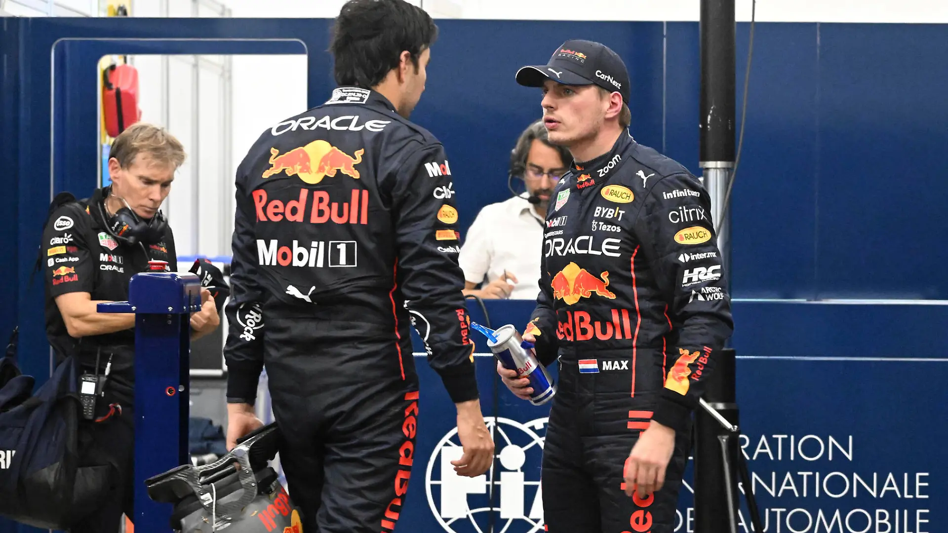 11 Sergio Perez MEX, Oracle Red Bull Racing, 1 Max Verstappen NLD, Oracle Red Bull Racing, F1 Grand Prix of Brazil at Autodromo Jose Carlos Pace on November 11, 2022 in Sao Paulo, Brazil. Photo by HOCH ZWEI Sao Paulo Brazil *** 11 Sergio Perez MEX, Oracle Red Bull Racing , 1 Max Verstappen NLD, Oracle Red Bull Racing , F1 Grand Prix of Brazil at Autodromo Jose Carlos Pace on November 11, 2022 in Sao Paulo, Brazil Photo by HOCH ZWEI Sao Paulo Brazil