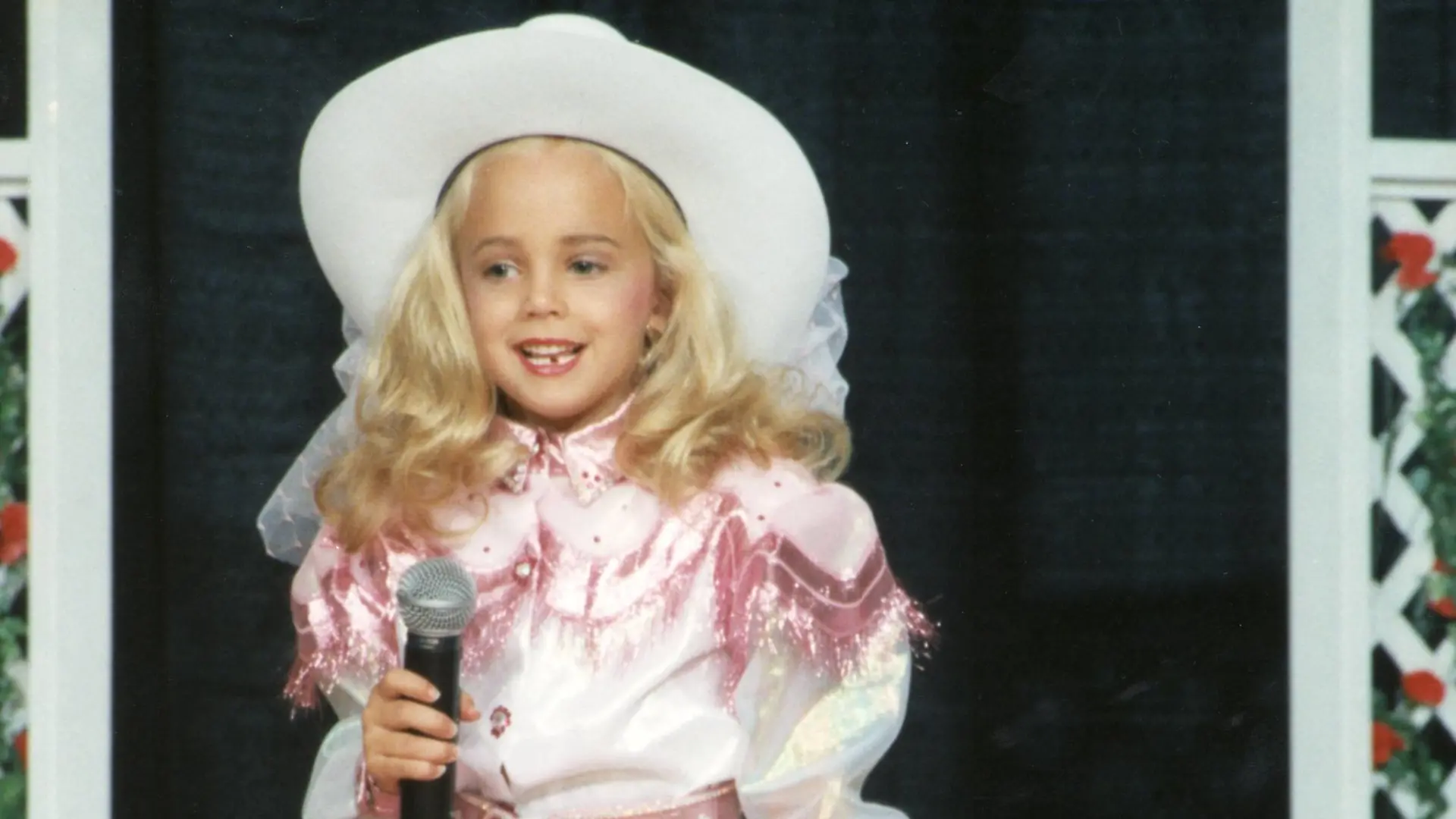 Oct. 25, 2013 - A Colorado court on Friday unsealed the 1999 grand jury indictments of John and Patrica Ramsey, parents of slain 6-year-old pageant princess JonBenet Ramsey. PICTURED: July 4, 1996 - Denver, Colorado, U.S. - JONBENET PATRICIA RAMSEY, 5, dancing and singing cowgirl. Pretty in pink satin western dress and wearing white cowboy hat with white fringed boots, preforming at the 1996 National Little Miss Royale Pageant. ( PUBLICATIONxINxGERxSUIxAUTxONLY - ZUMAf09_ 20060821_jlr_f01_001
OCT 25 2013 a Colorado Court ON Friday unsealed The 1999 Grand Jury indictment of John and Patrica Ramsey Parents of Slain 6 Year Old Pageant Princess JonBenet Ramsey Pictured July 4 1996 Denver Colorado U S JonBenet Patricia Ramsey 5 Dancing and SINGING Cowgirl Pretty in Pink Satin Western Dress and Wearing White Cowboy has With White fringed Boots preforming AT The 1996 National Little Miss Royale Pageant PUBLICATIONxINxGERxSUIxAUTxONLY ZUMAf09_ 20060821_jlr_f01_001