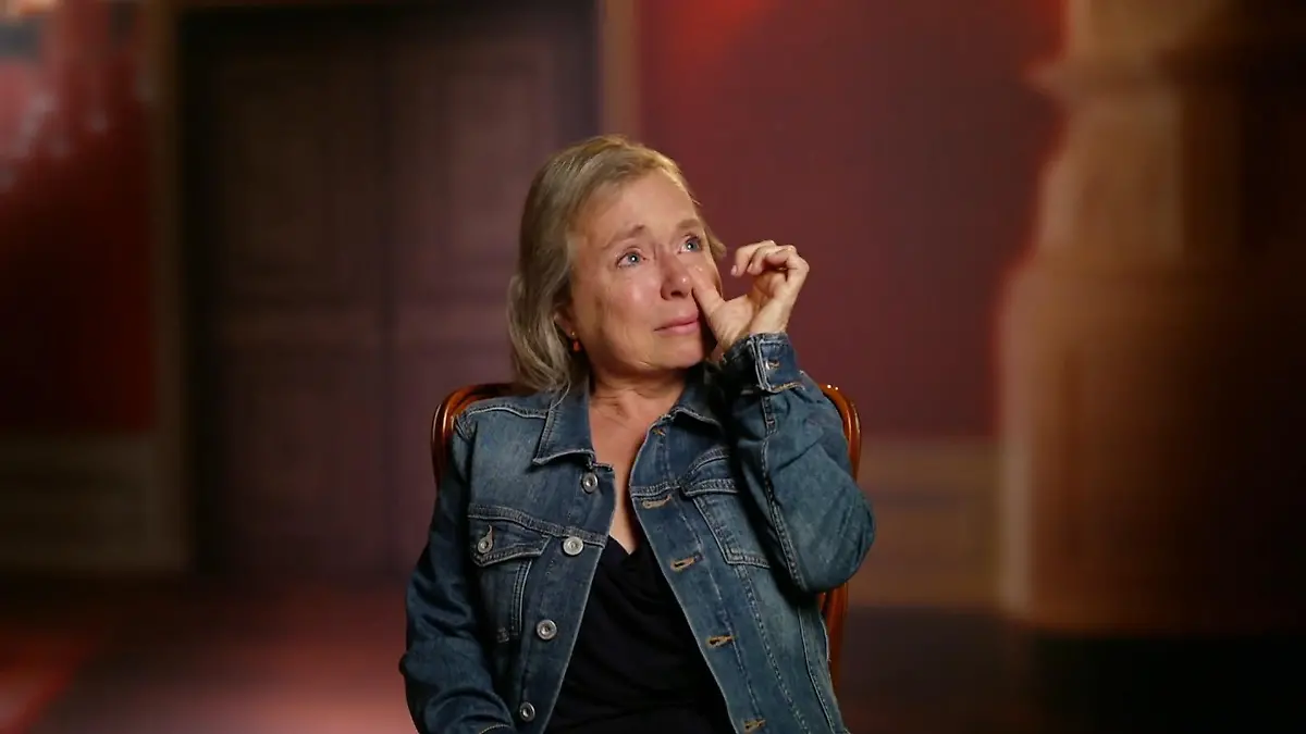 Nach ihrer Verbannung kommen ChrisTine Urspruch die Tränen.