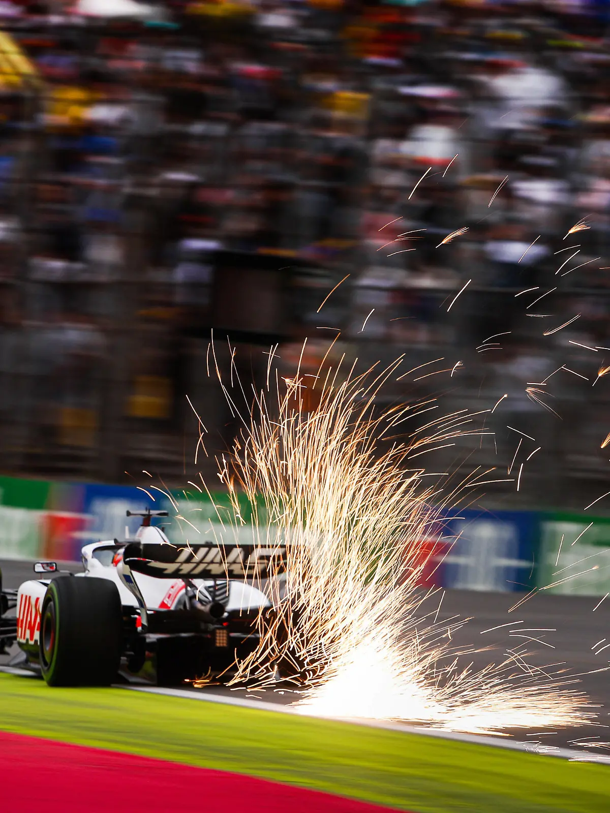  20 MAGNUSSEN Kevin den, Haas F1 Team VF-22 Ferrari, action during the Formula 1 Heineken Grande Premio de Sao Paulo 2022, Sao Paulo Grand Prix Grand Prix 2022, 21st round of the 2022 FIA Formula One World Championship, WM, Weltmeisterschaft from November 11 to 13, 2022 on the Interlagos Circuit, in Sao Paulo, Brazil - F1 - SAO PAULO GRAND PRIX 2022 DPPI/Panoramic PUBLICATIONxNOTxINxFRAxITAxBEL 00122047__V2_8325