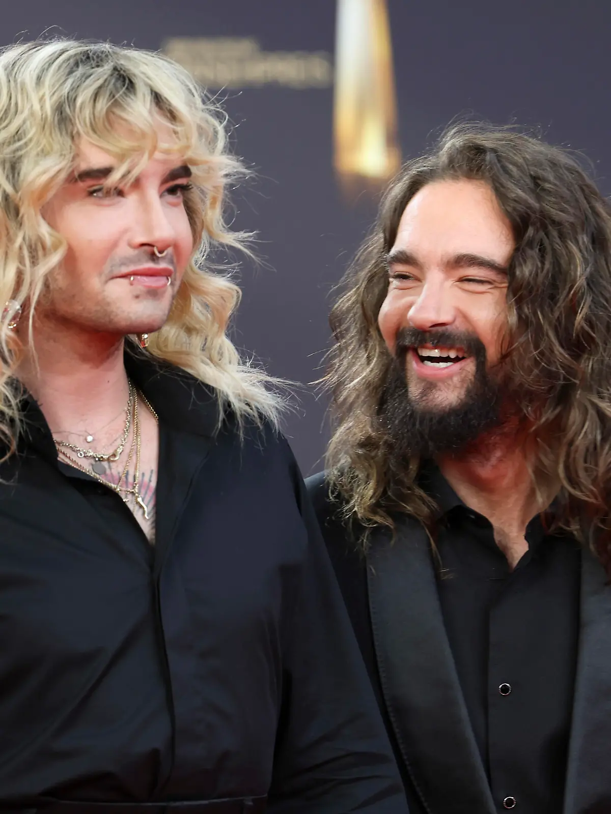 Bill Kaulitz und Tom Kaulitz bei der Verleihung des Deutschen Fernsehpreises 2023 in den MMC Stuios in Köln / 280923