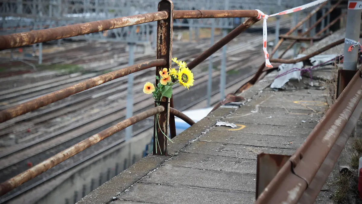 The following day at the site of the tragedy of 03 October 2023 where a bus crashed from the Mestre overpass near the Mestre station tracks causing the death of 21 people. In the photo the guard rail torn away from the bus, a completely inadequate guard rail for a very busy road where maintenance work has never been carried out for over 40 years PUBLICATIONxNOTxINxITA Copyright: xMatteoxChinellatox/xipa-agency.nx/xMatteoxChinellatox IPA_IPA40773221