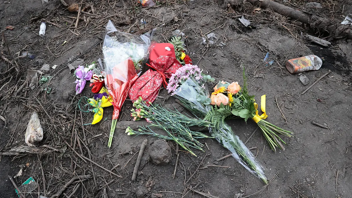 The following day at the site of the tragedy of 03 October 2023 where a bus fell from the Mestre overpass near the Mestre station tracks causing the death of 21 people. In the photo bouquets of flowers at the accident site / action press