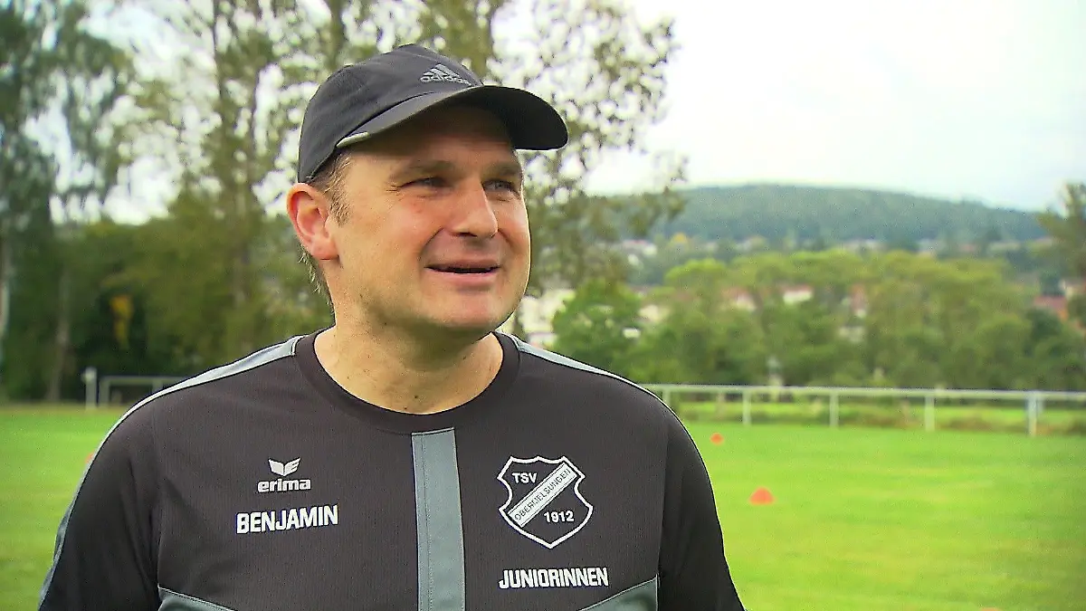 "Hauptsache Tore schießen!": Benjamin Boll, Trainer der E-Jugend vom TSV Melsungen steht hinter der DFB-Reform.