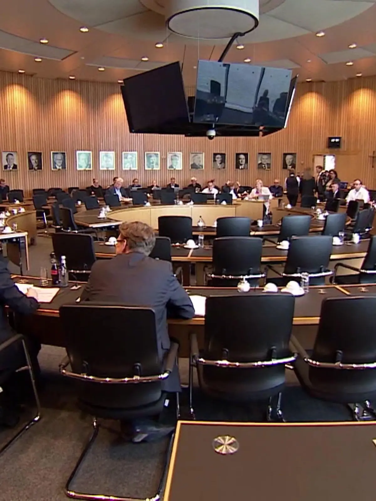 Bild zu: "NRW-Justizminister in Kritik"
