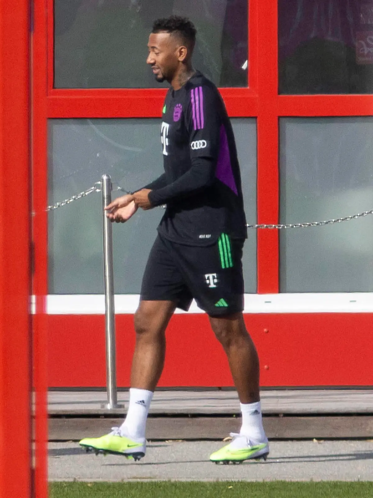 Jerome Boateng / Geheimtraining des FC Bayern München an der Säbener Strasse in München / Datum: 01.10.2023 / *** Jerome Boateng secret training of FC Bayern Munich at Säbener Strasse in Munich date 01 10 2023