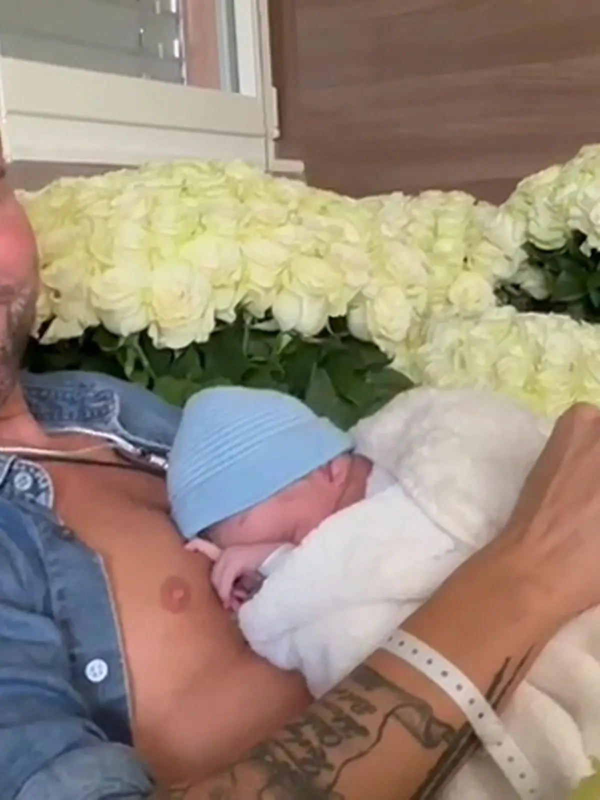 Philipp Plein ist zum dritten Mal Vater geworden. In Lugano hat seine Freundin Lucia Bartoli den kleinen Rouge Sky Galaxy zur Welt gebracht. RTL war exklusiv dabei.