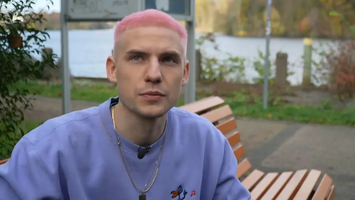 Bei GZSZ trug er eine Perücke GZSZ-Schauspieler Lennart Borchert
