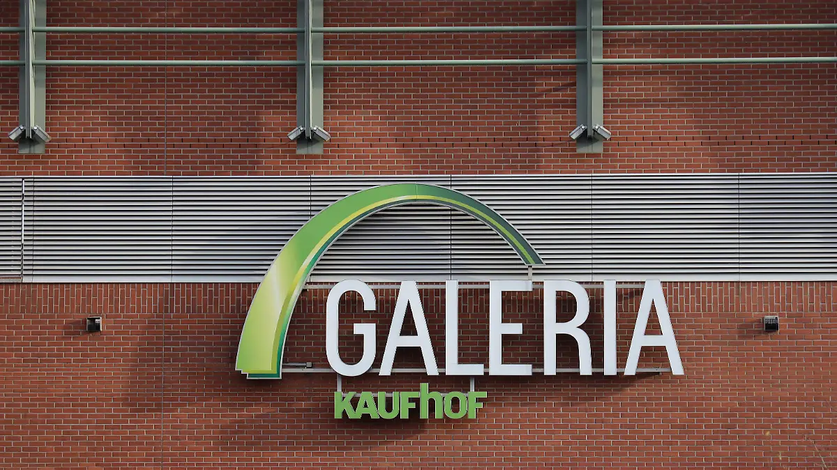 08.11.2022, Deutschland, NRW, Einzelhandel, Warenhäuser, Galeria Karstadt Kaufhof, Schriftzug Galeria Kaufhof, Insolvenz,