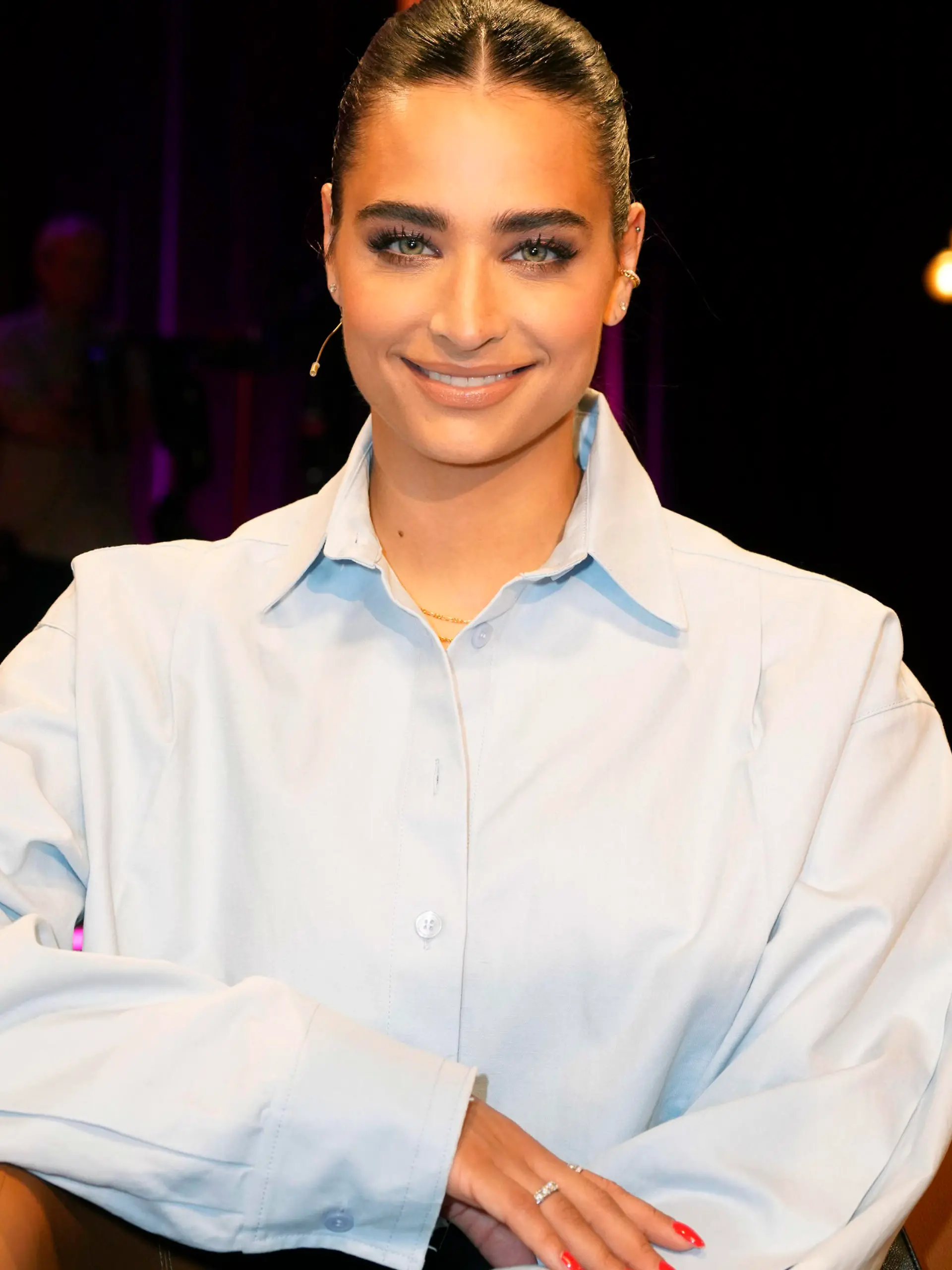 Amira Pocher bei der MDR/rbb-Talkshow 'Riverboat' im Studio A im rbb Fernsehzentrum Berlin. Berlin, 24.06.2022 / 240622