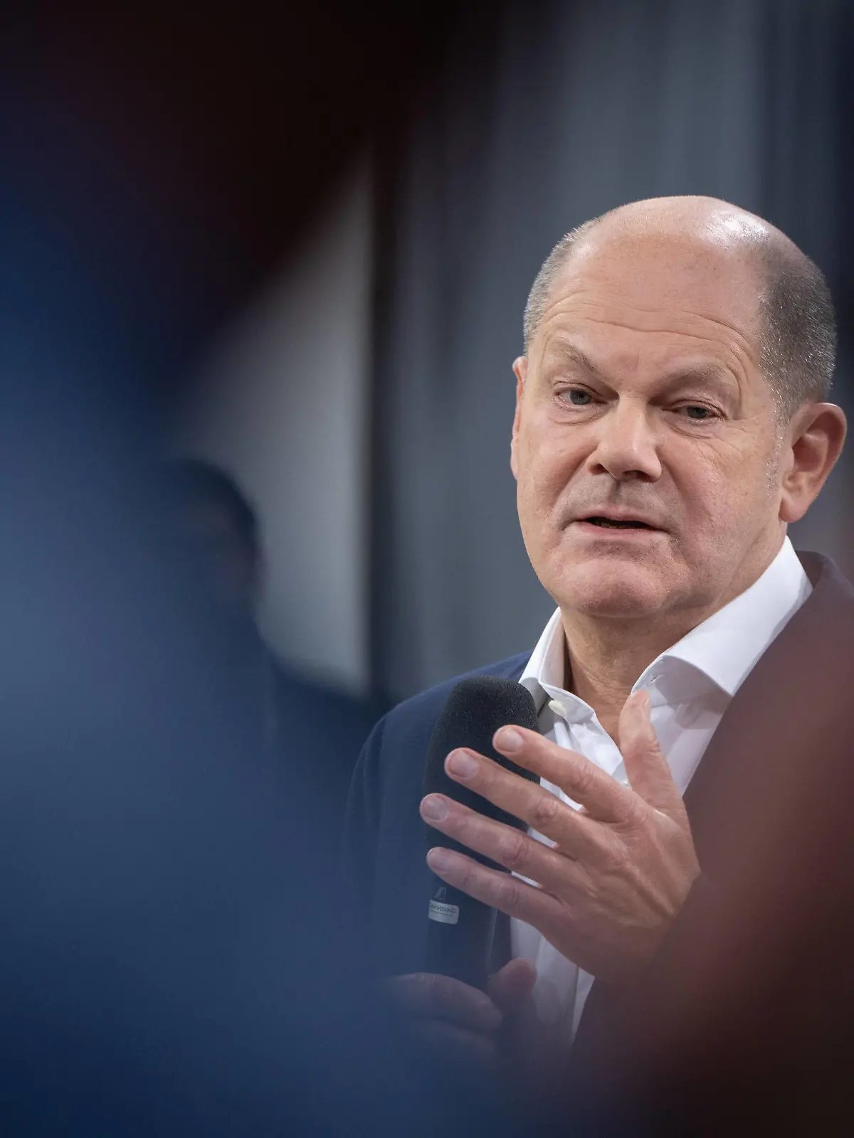 Veranstaltungsreihe KanzlerGESPRÄCH mit Bürgerinnen und Bürgern - Hamburg - Bundeskanzler Olaf Scholz im Gespräch mit Bürgerinnen und Bürgern zu aktuellen gesellschaftlichen Themen -Veranstaltungsreihe KanzlerGESPRÄCH mit Bürgerinnen und Bürgern - Hamburg - Bundeskanzler Olaf Scholz im Gespräch mit Bürgerinnen und Bürgern zu aktuellen gesellschaftlichen Themen -, *** Event series KanzlerGESPRÄCH mit Bürgerinnen und Bürgern Hamburg Federal Chancellor Olaf Scholz in conversation with citizens on current social issues Event series KanzlerGESPRÄCH mit Bürgerinnen und Bürgern Hamburg Federal Chancellor Olaf Scholz in conversation with citizens on current social issues ,