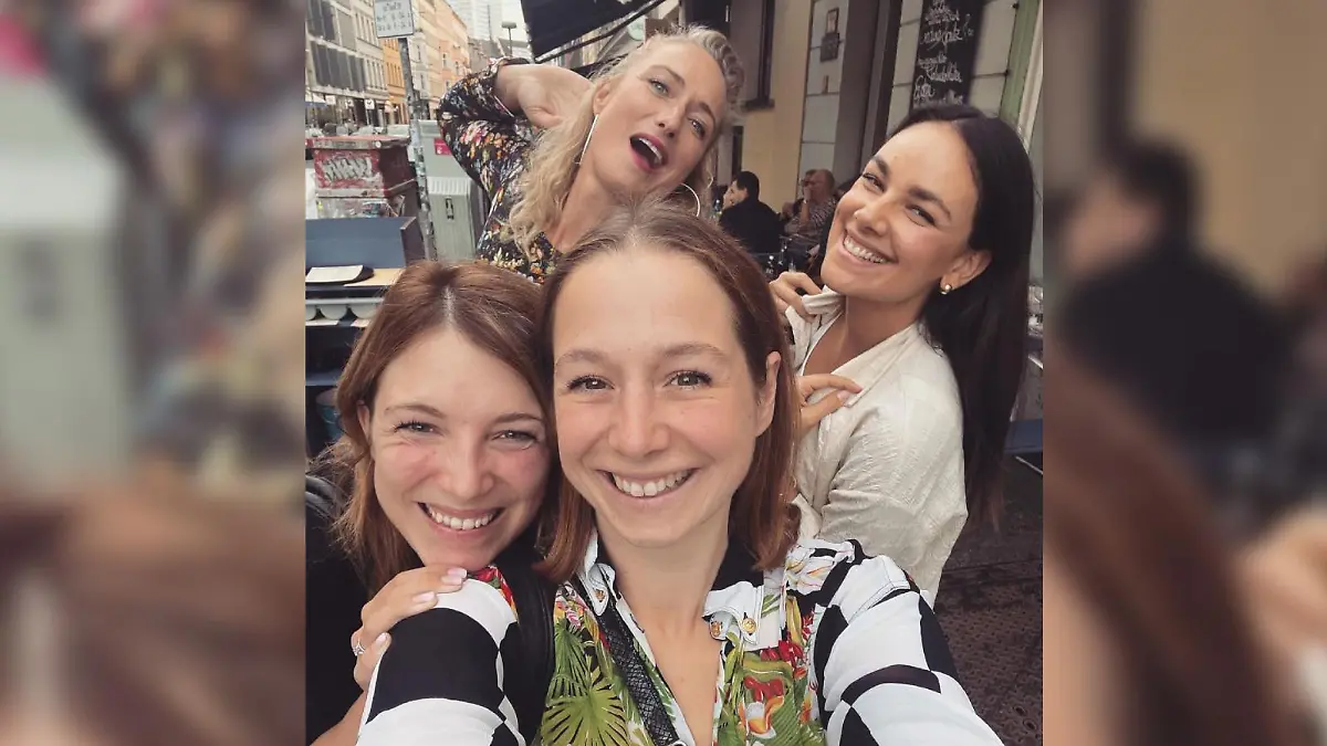 Senta-Sofia Delliponti, Eva Mona Rodekirchen, Iris Mareike Steen und Janina Uhse.