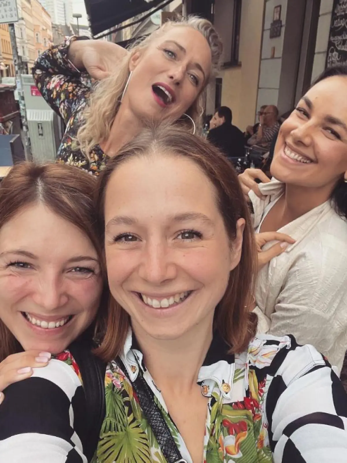 Senta-Sofia Delliponti, Eva Mona Rodekirchen, Iris Mareike Steen und Janina Uhse.
