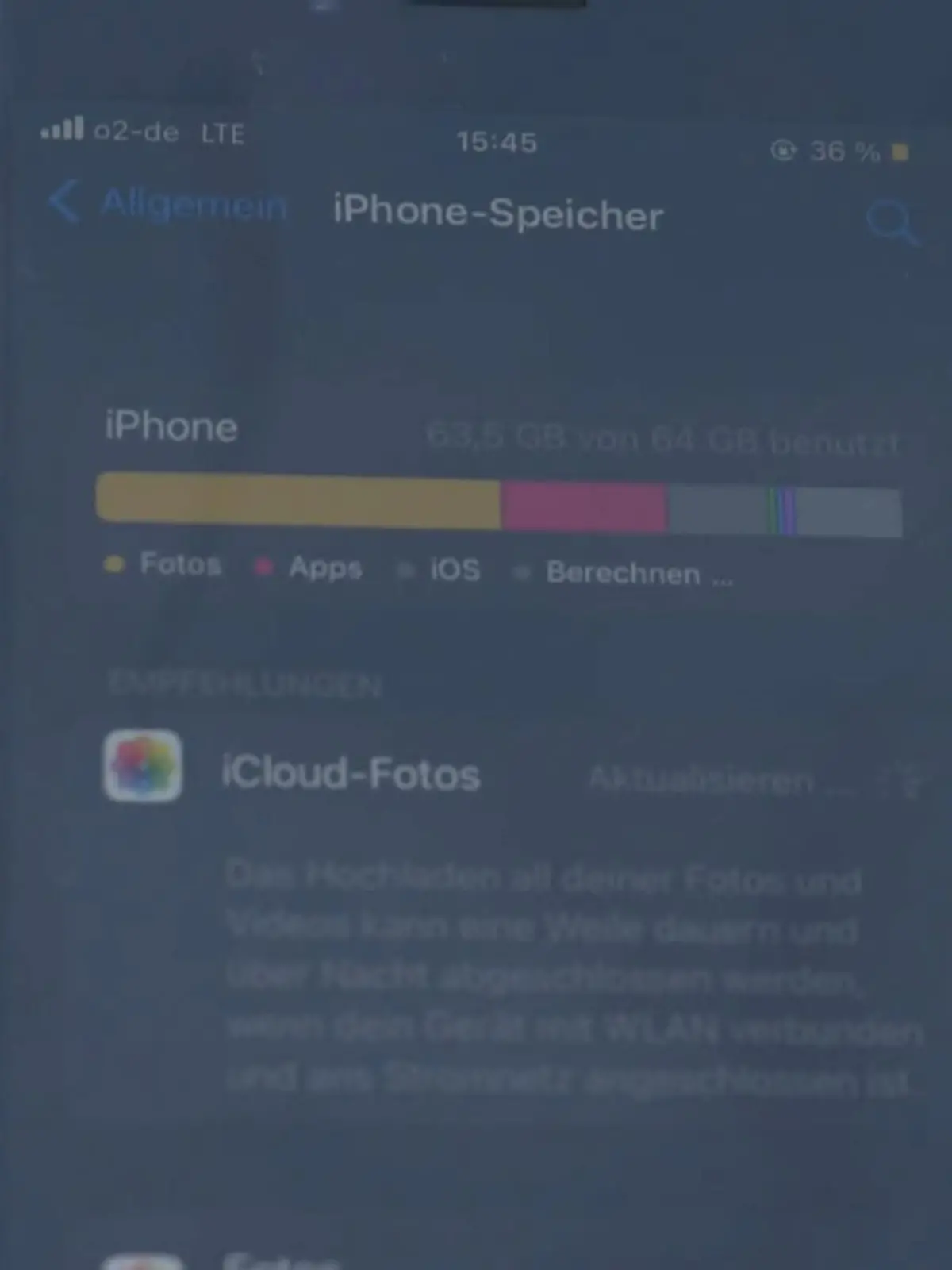 Wer kennt’s nicht? Man will einen besonderen Moment auf Fotos festhalten, doch das Handy zeigt: „Speicher voll“. Schnell werden ein paar unwichtige Bilder gelöscht, damit die neuen Platz haben. Dabei würde es viel mehr Sinn machen, sein Smartphone regelmäßig von unnnötigen Datenmengen zu befreien. Diverse Apps sollen dabei helfen.