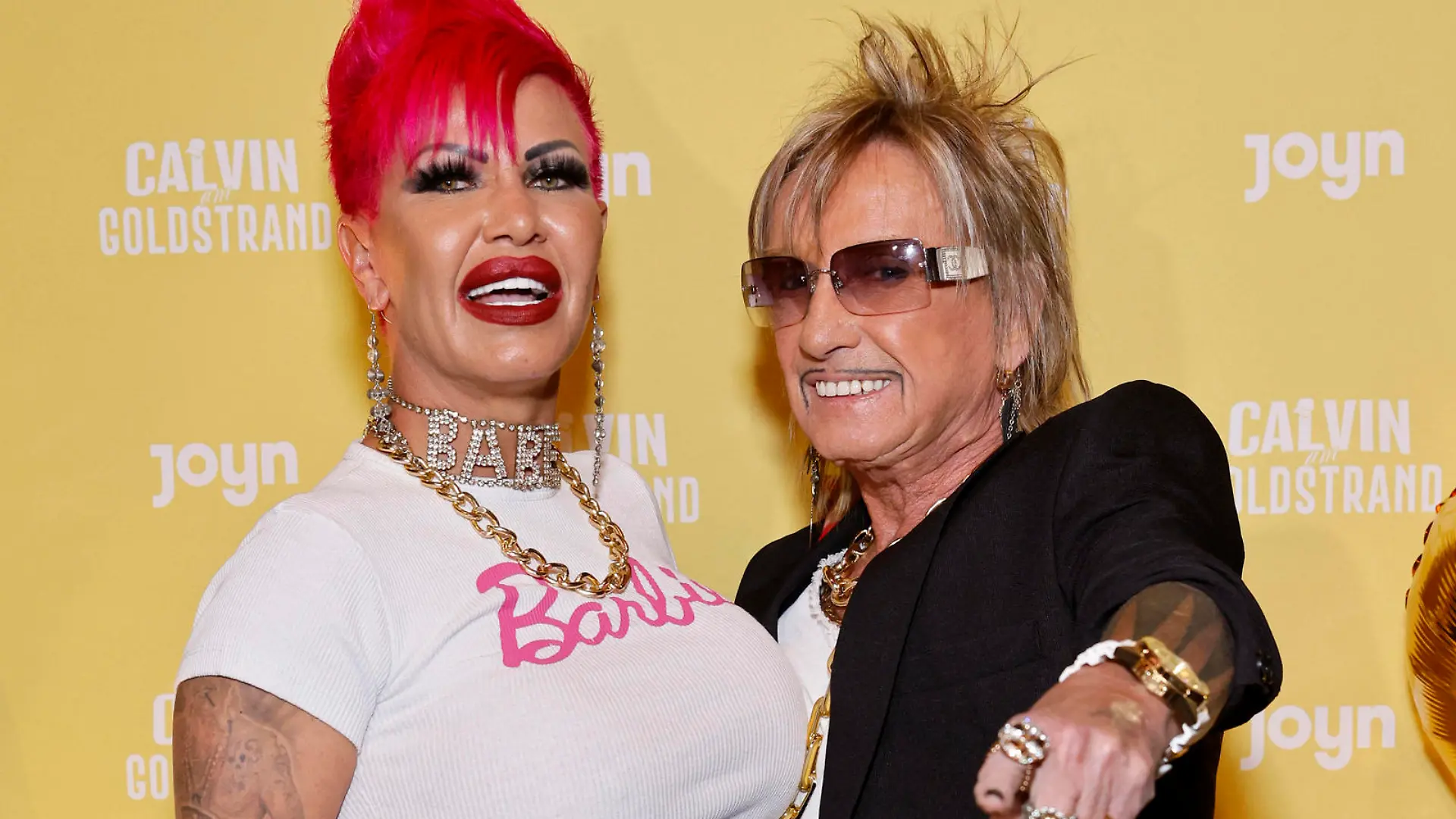 Rotlicht-Unternehmer Bert Wollersheim und seine Gattin Ginger Costello-Wollersheim l beim Photocall anlässlich des Screenings der JOYN Doku-Serie Calvin am Goldstrand im Mio Club. Köln, 06.10.2023 NRW Deutschland *** Red light entrepreneur Bert Wollersheim and his wife Ginger Costello Wollersheim l at the photocall on the occasion of the screening of the JOYN documentary series Calvin on the Gold Beach at the Mio Club Cologne, 06 10 2023 NRW Germany Copyright: xChristophxHardtx