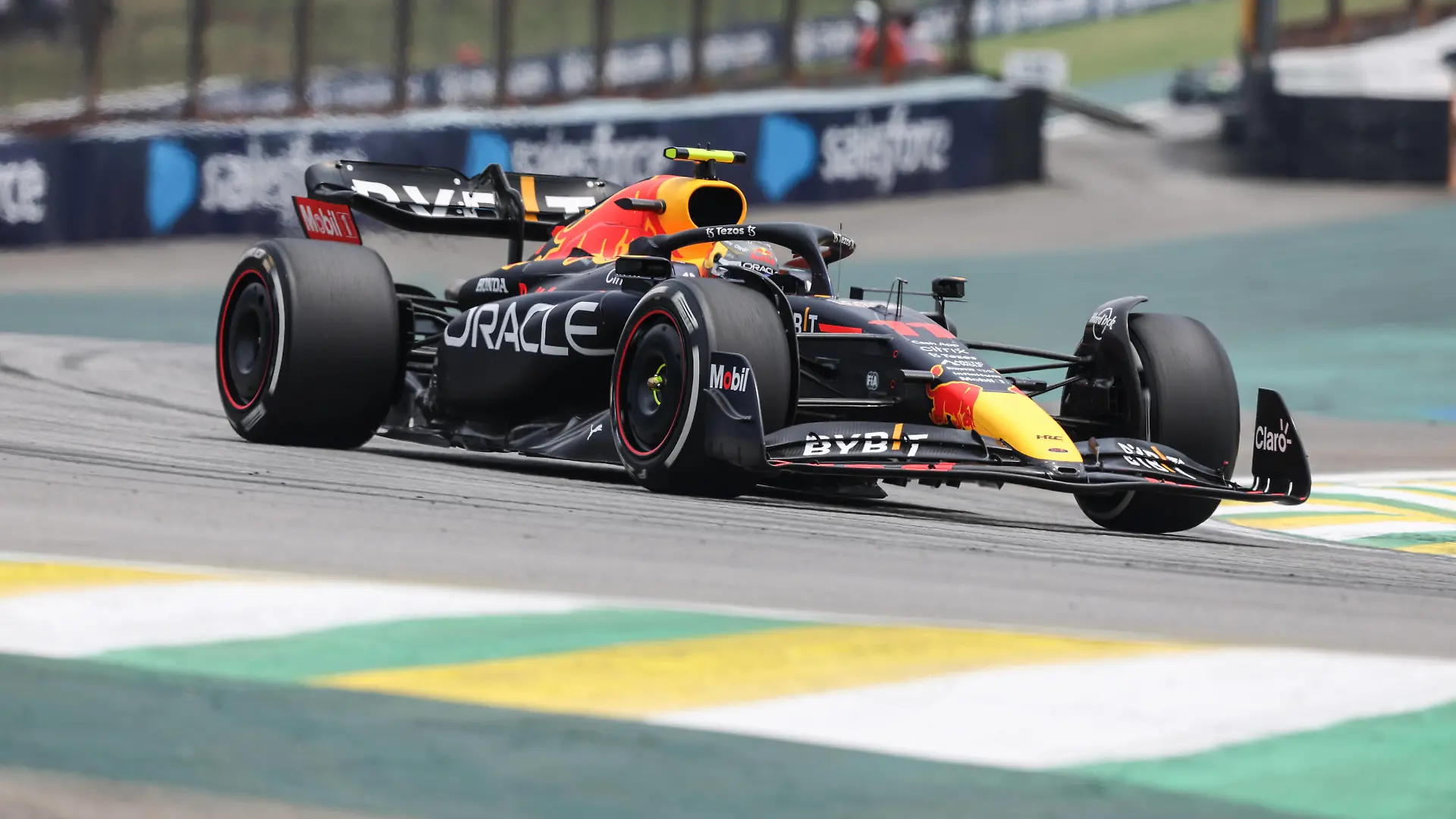 11 PEREZ Sergio mex, Red Bull Racing RB18, action during the Formula 1 Heineken Grande Premio de Sao Paulo 2022, Sao Paulo Grand Prix Grand Prix 2022, 21st round of the 2022 FIA Formula One World Championship, WM, Weltmeisterschaft from November 11 to 13, 2022 on the Interlagos Circuit, in Sao Paulo, Brazil - F1 - SAO PAULO GRAND PRIX 2022 DPPI/Panoramic PUBLICATIONxNOTxINxFRAxITAxBEL GOOD2979 copie 
