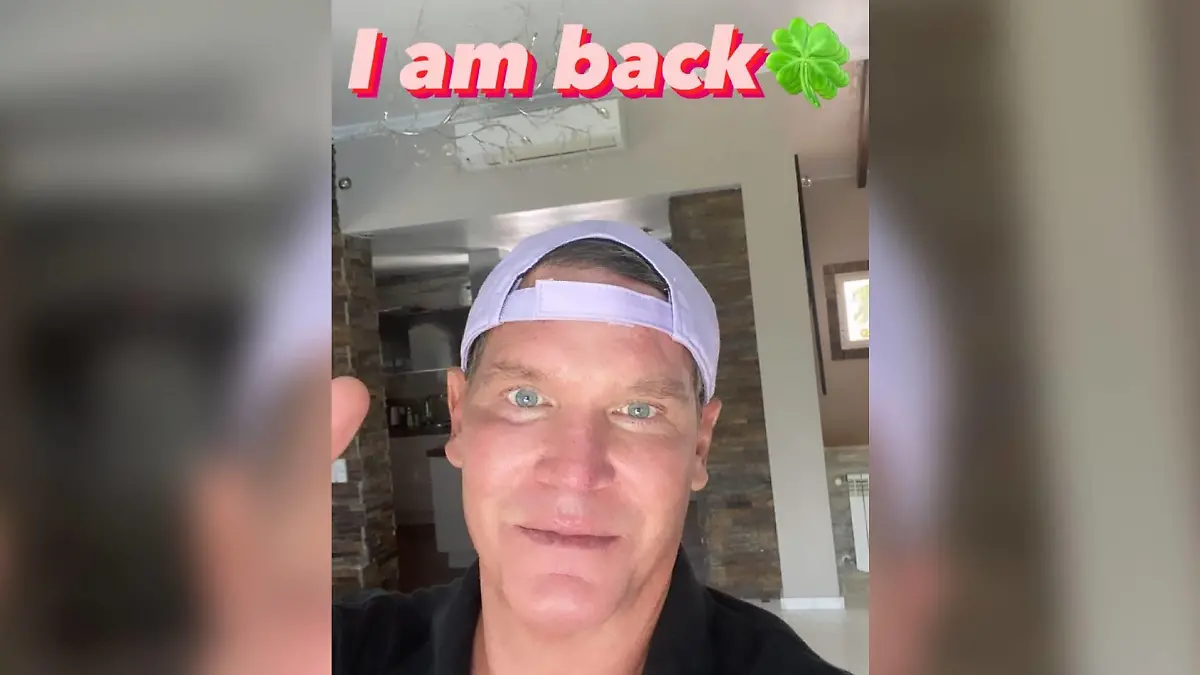 Mit diesem Selfie meldet sich Steff Jerkel bei seinen Fans zurück.