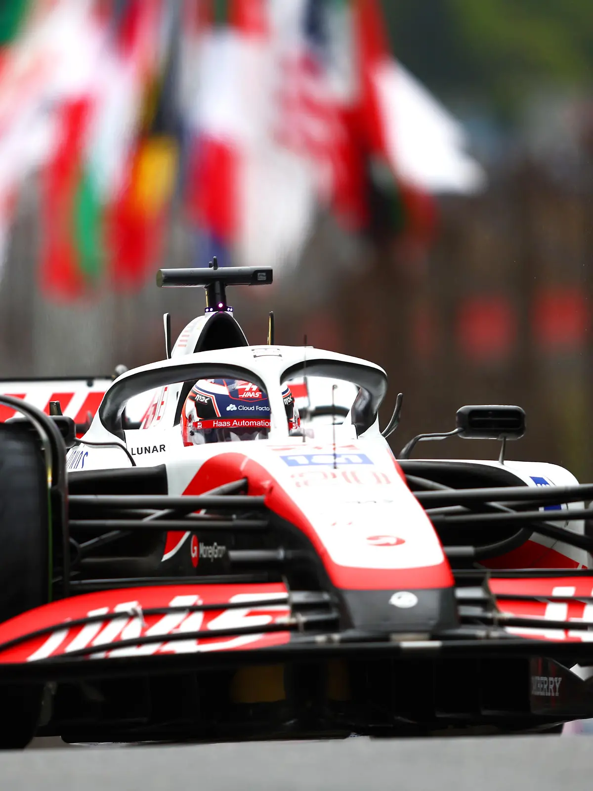 SAO PAULO, BRAZIL - NOVEMBER 11: Kevin Magnussen of Denmark driving the (20) Haas F1 VF-22 Ferrari on track during qualifying ahead of the F1 Grand Prix of Brazil at Autodromo Jose Carlos Pace on November 11, 2022 in Sao Paulo, Brazil. (Photo by Mark Thompson/Getty Images)
